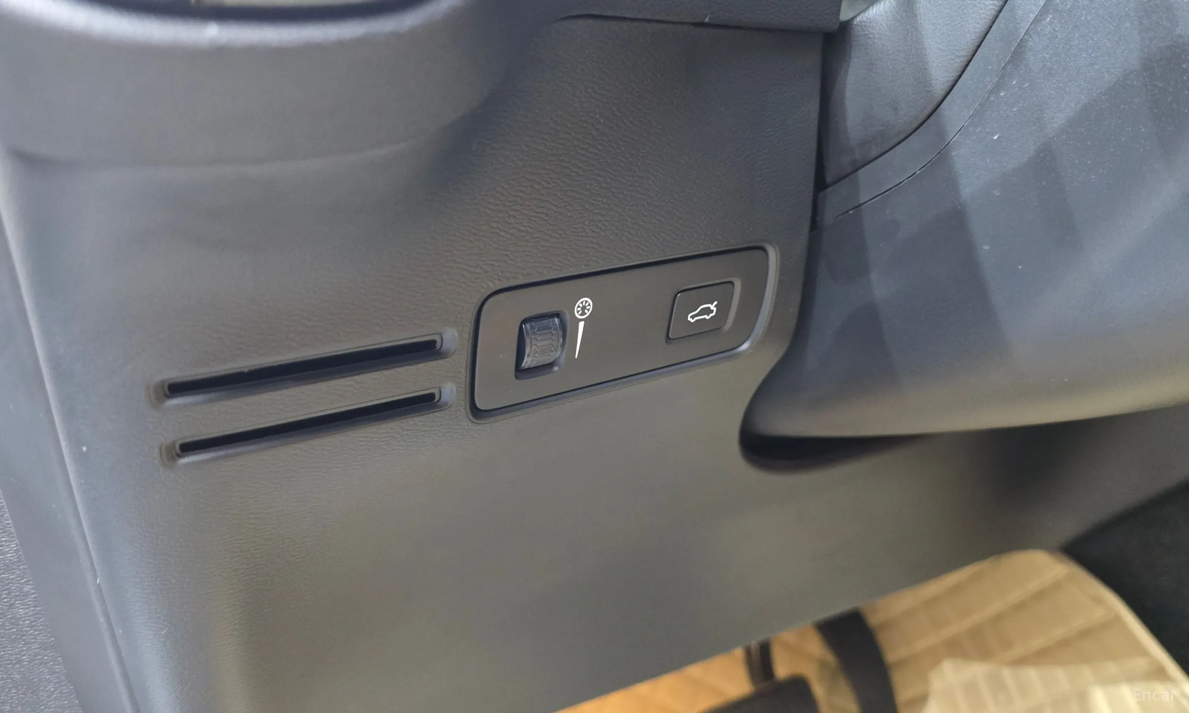 Volvo XC40 превью 15