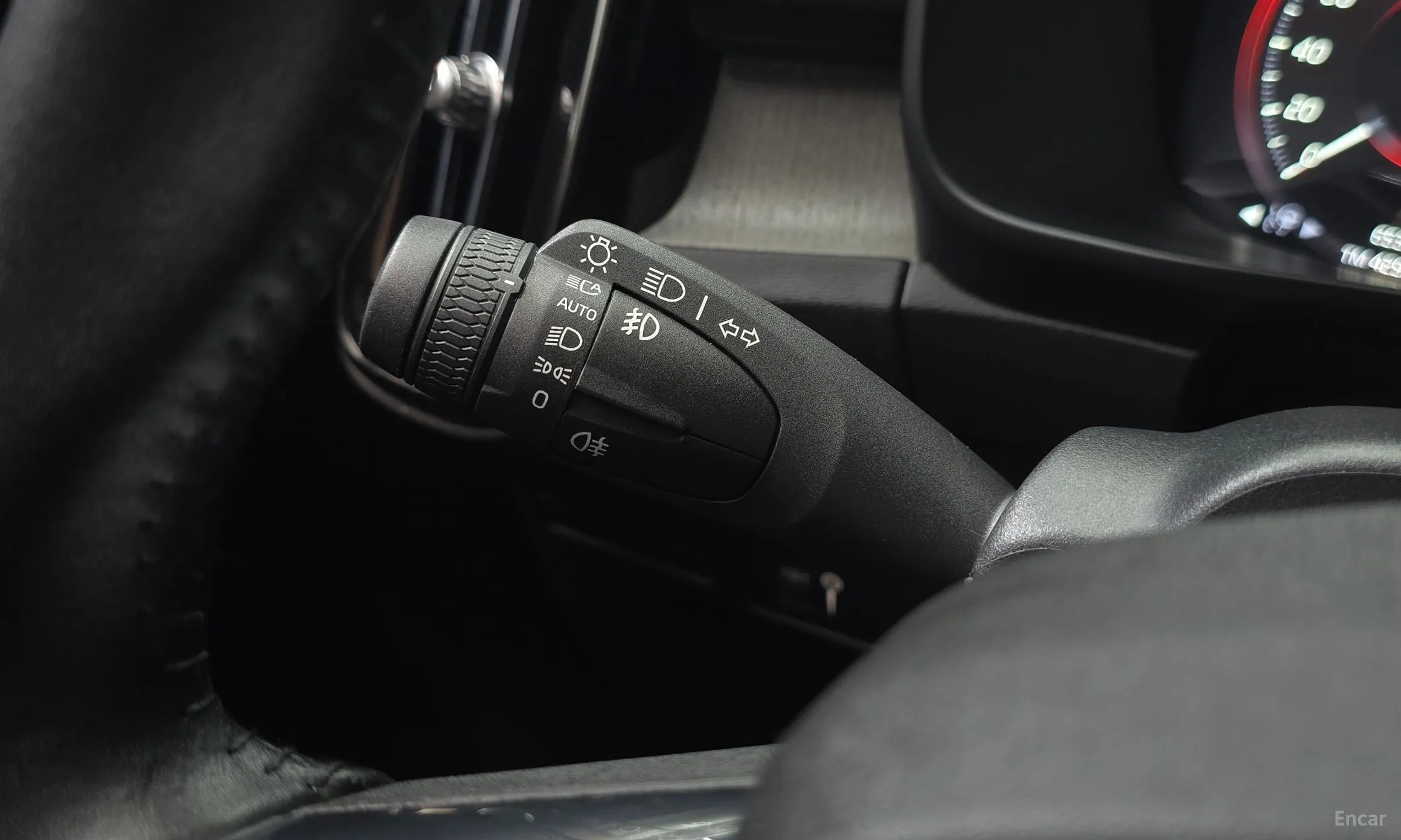 Volvo XC40 превью 16