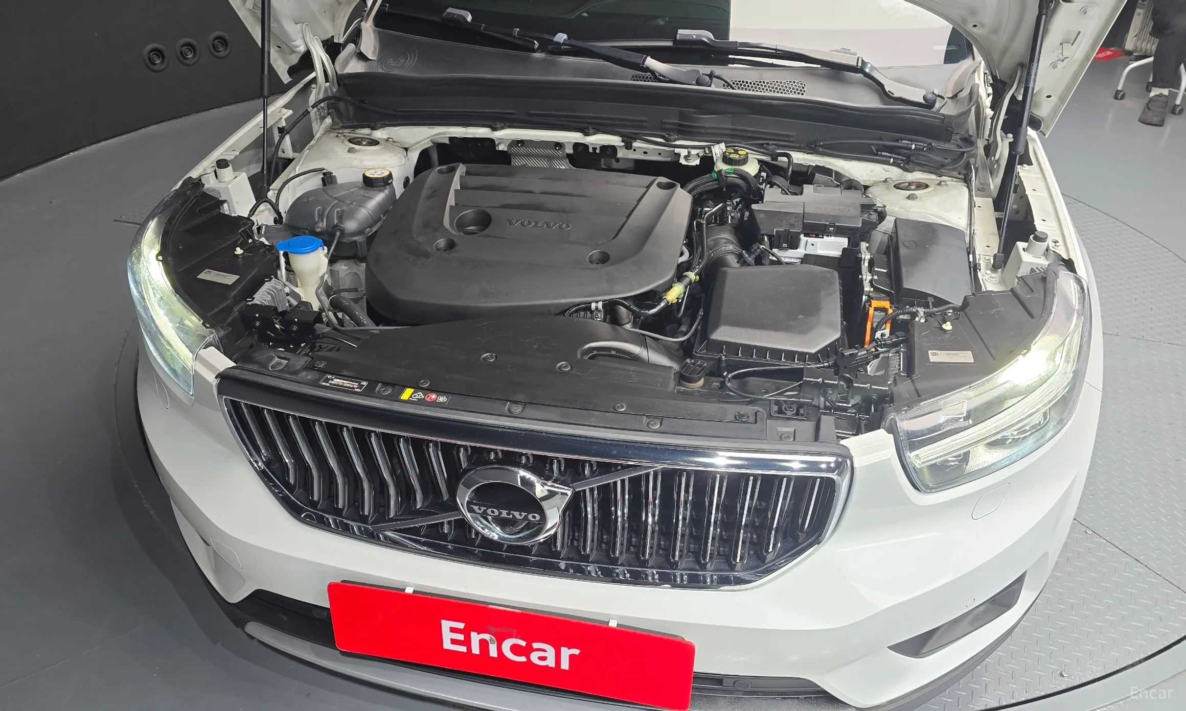 Volvo XC40 превью 6