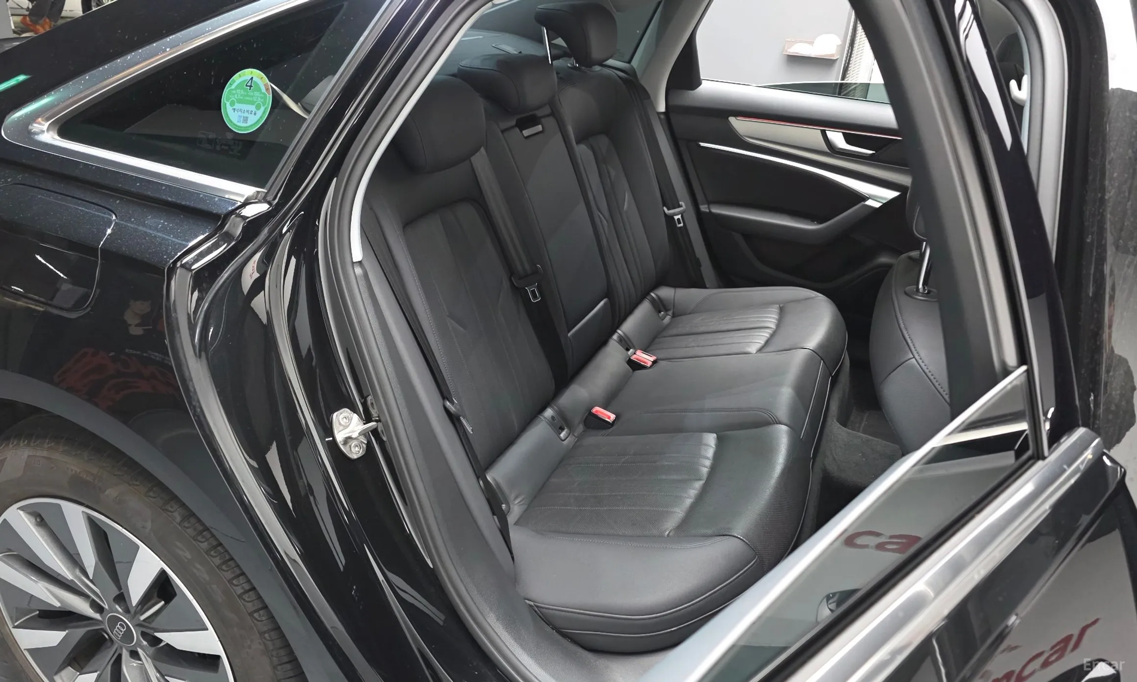 Audi A6 (C8) превью 11