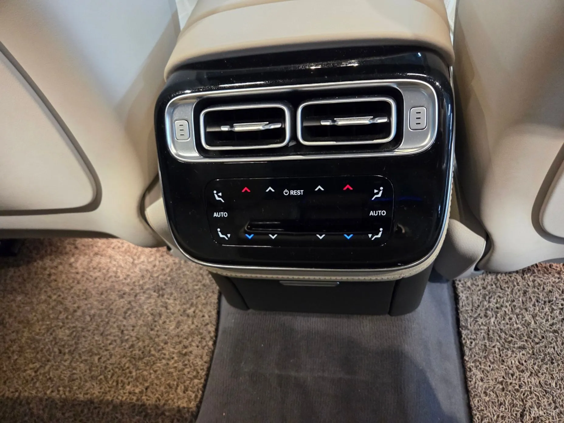 Mercedes Benz S-Class W223 превью 12