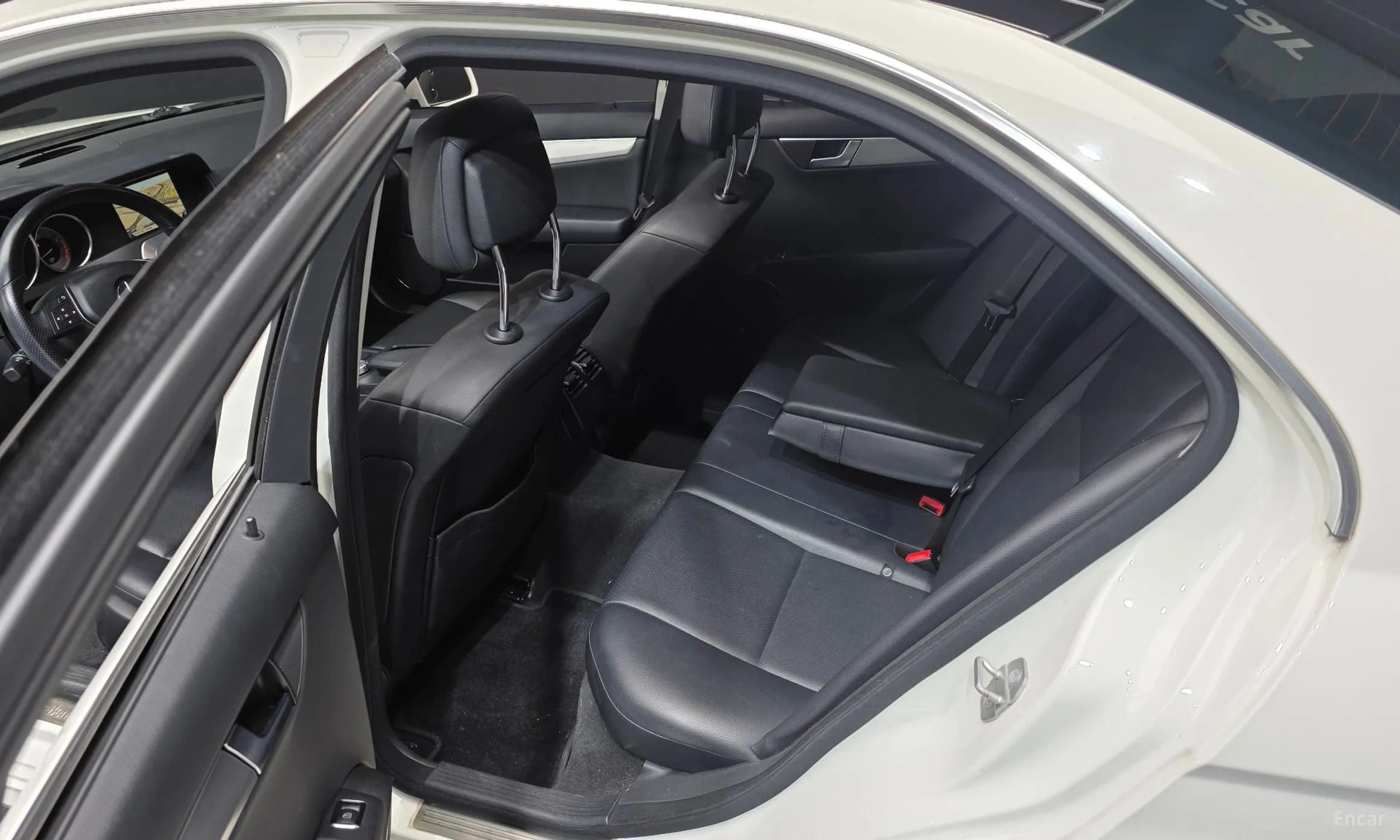 Mercedes Benz C-Class W204 превью 11