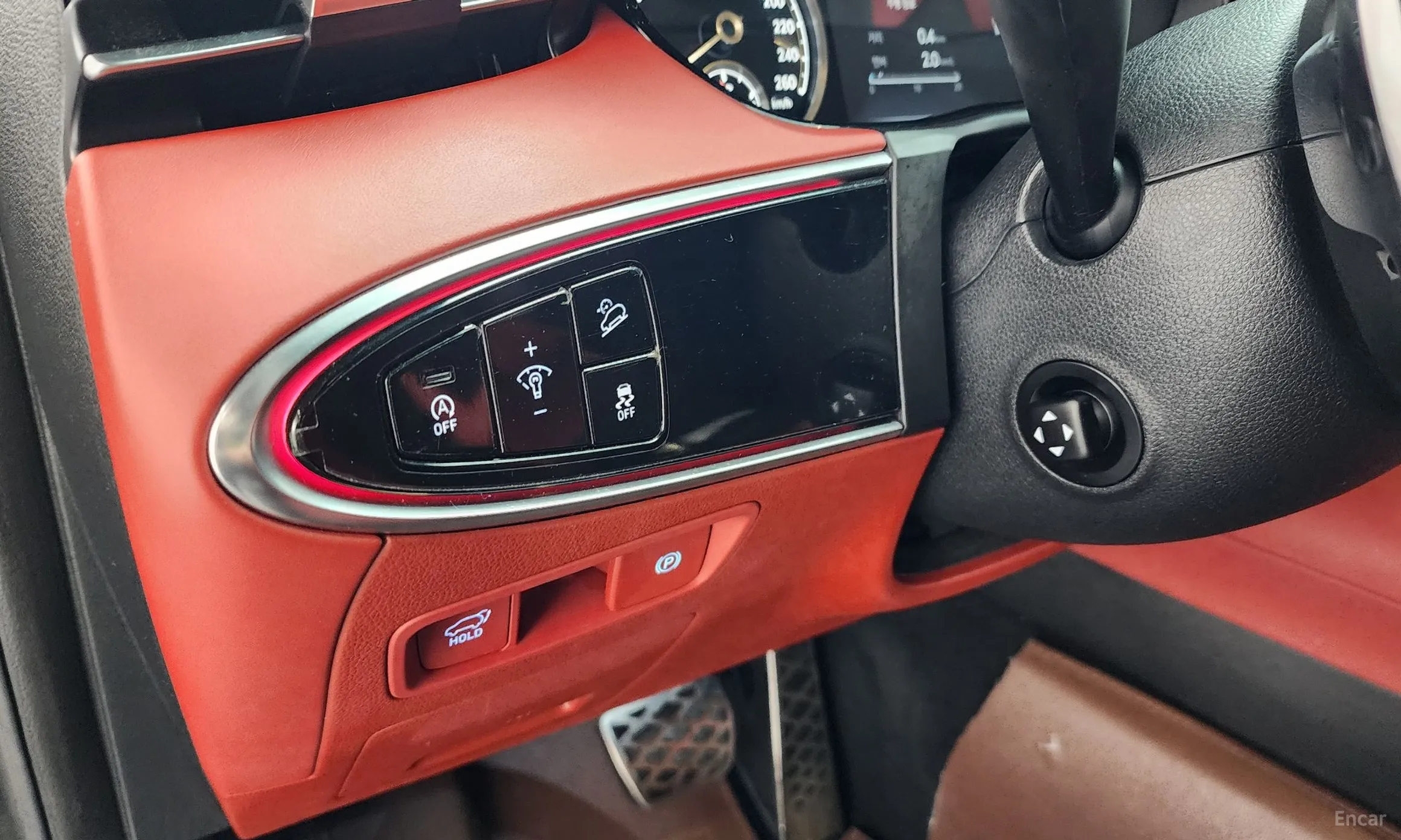 Genesis GV70 превью 14