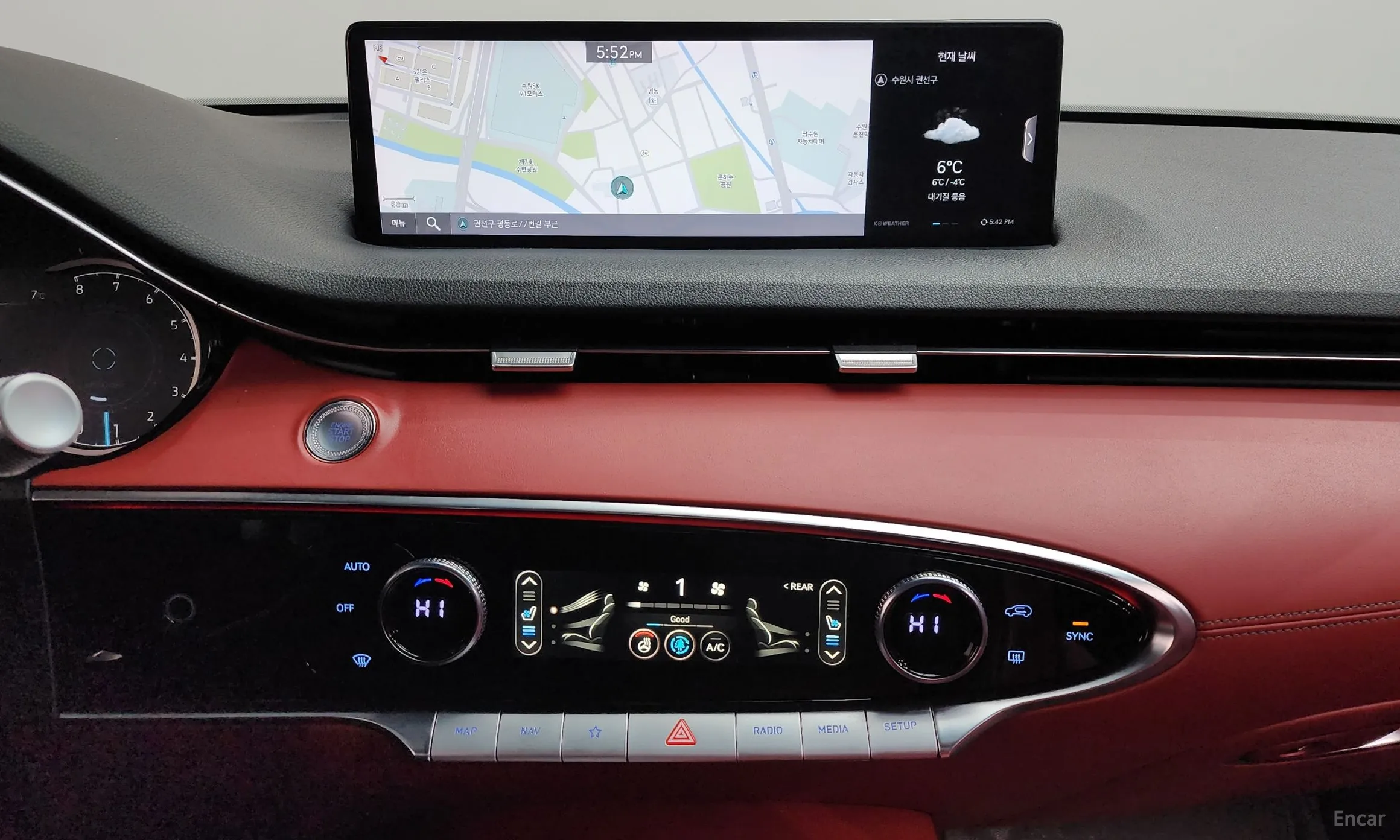 Genesis GV70 превью 15