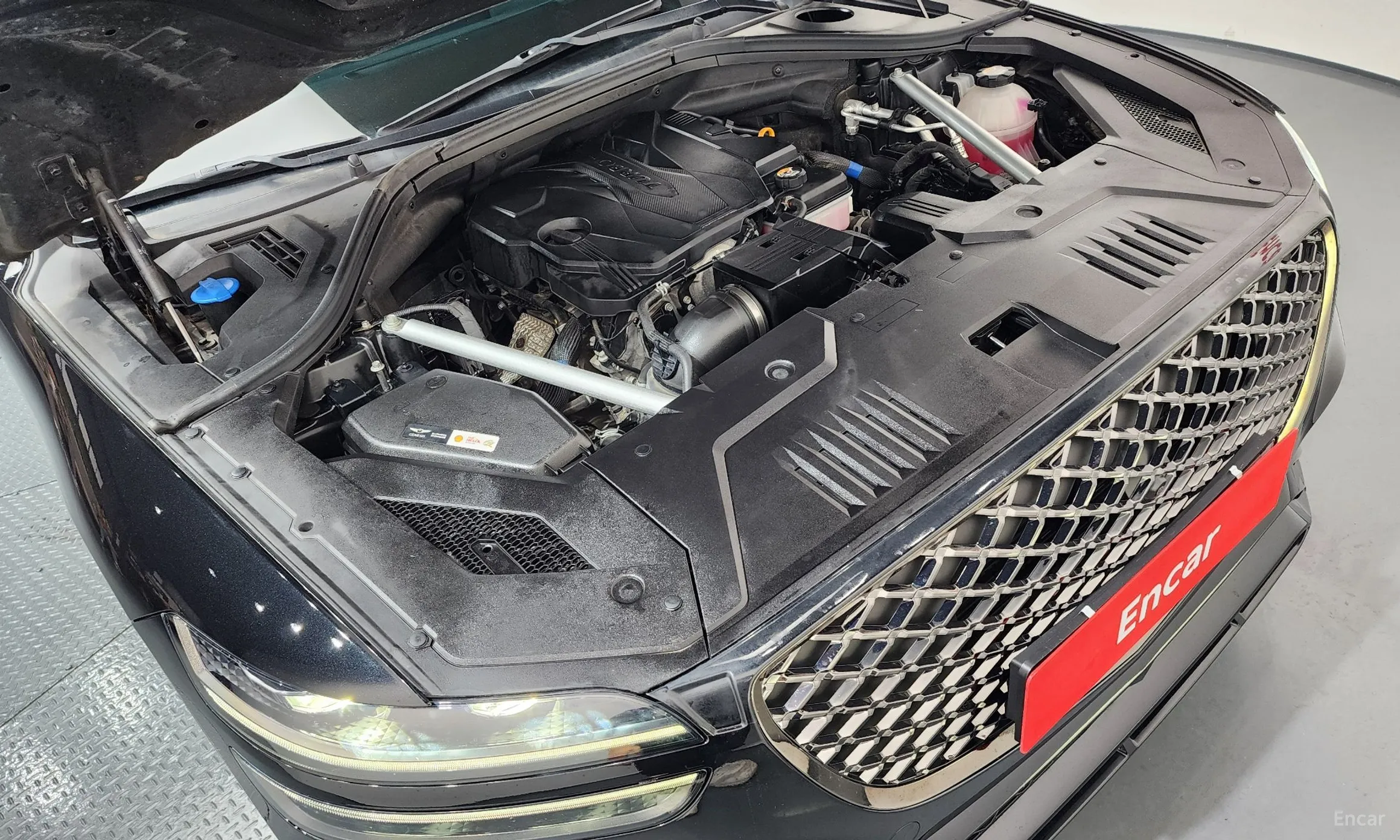 Genesis GV70 превью 6