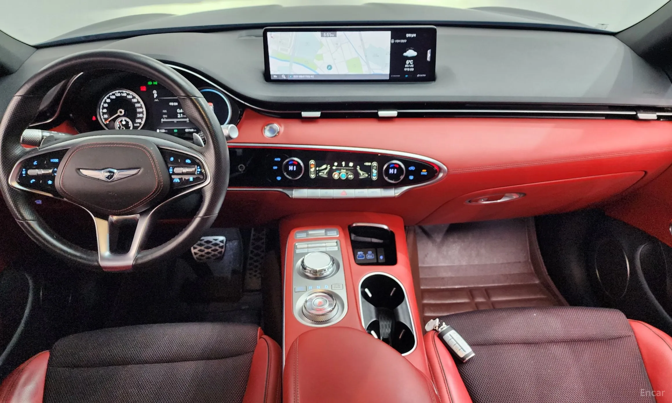 Genesis GV70 превью 7