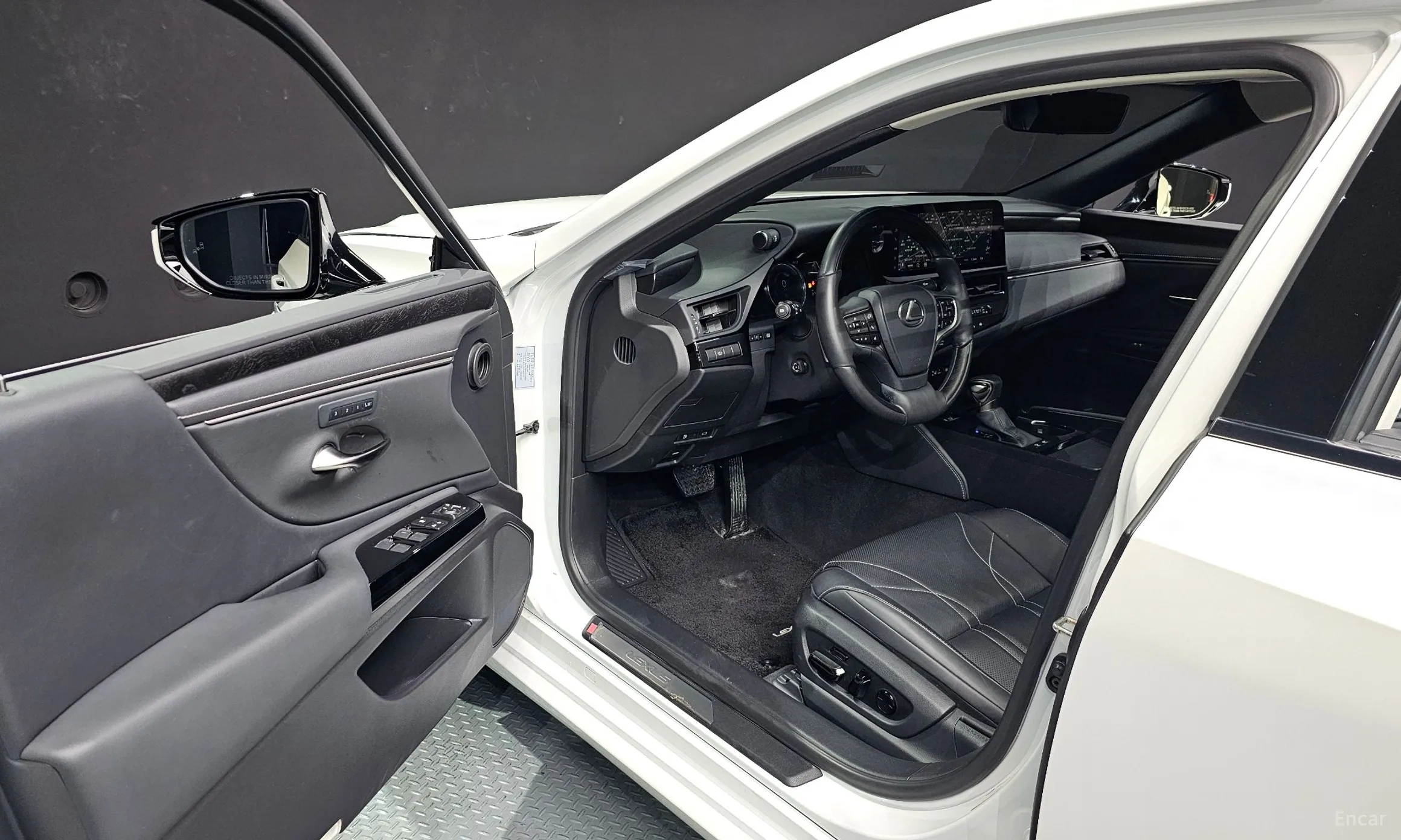 Lexus ES300h 7th Generation превью 12