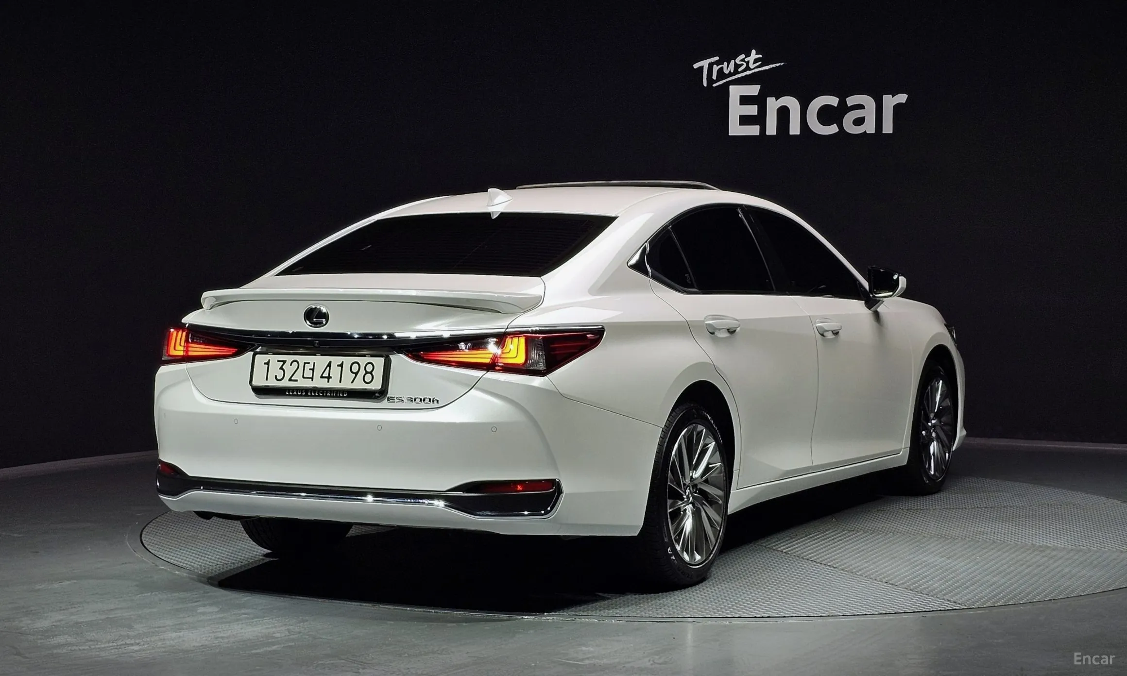 Lexus ES300h 7th Generation