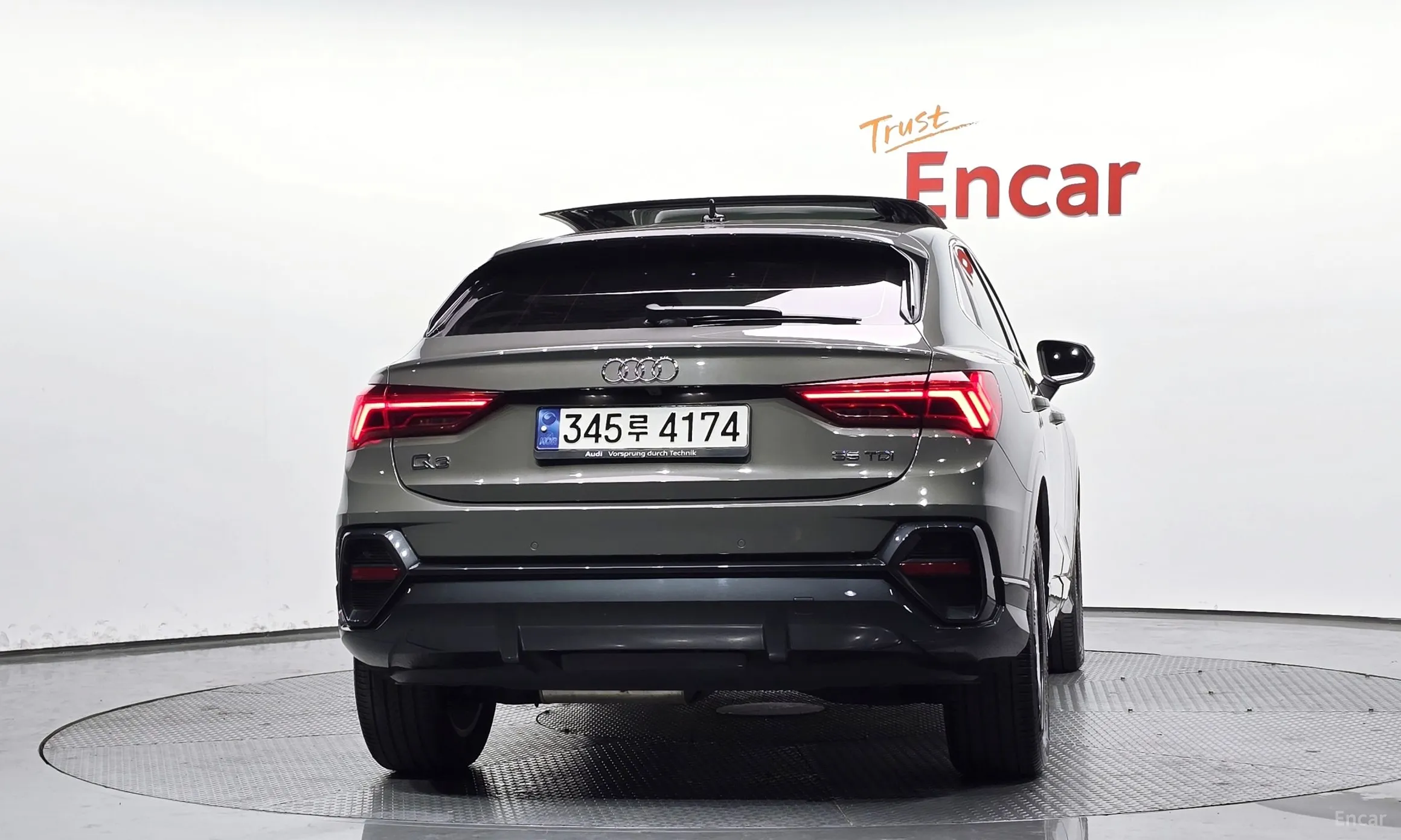 Audi Q3 (F3) превью 4