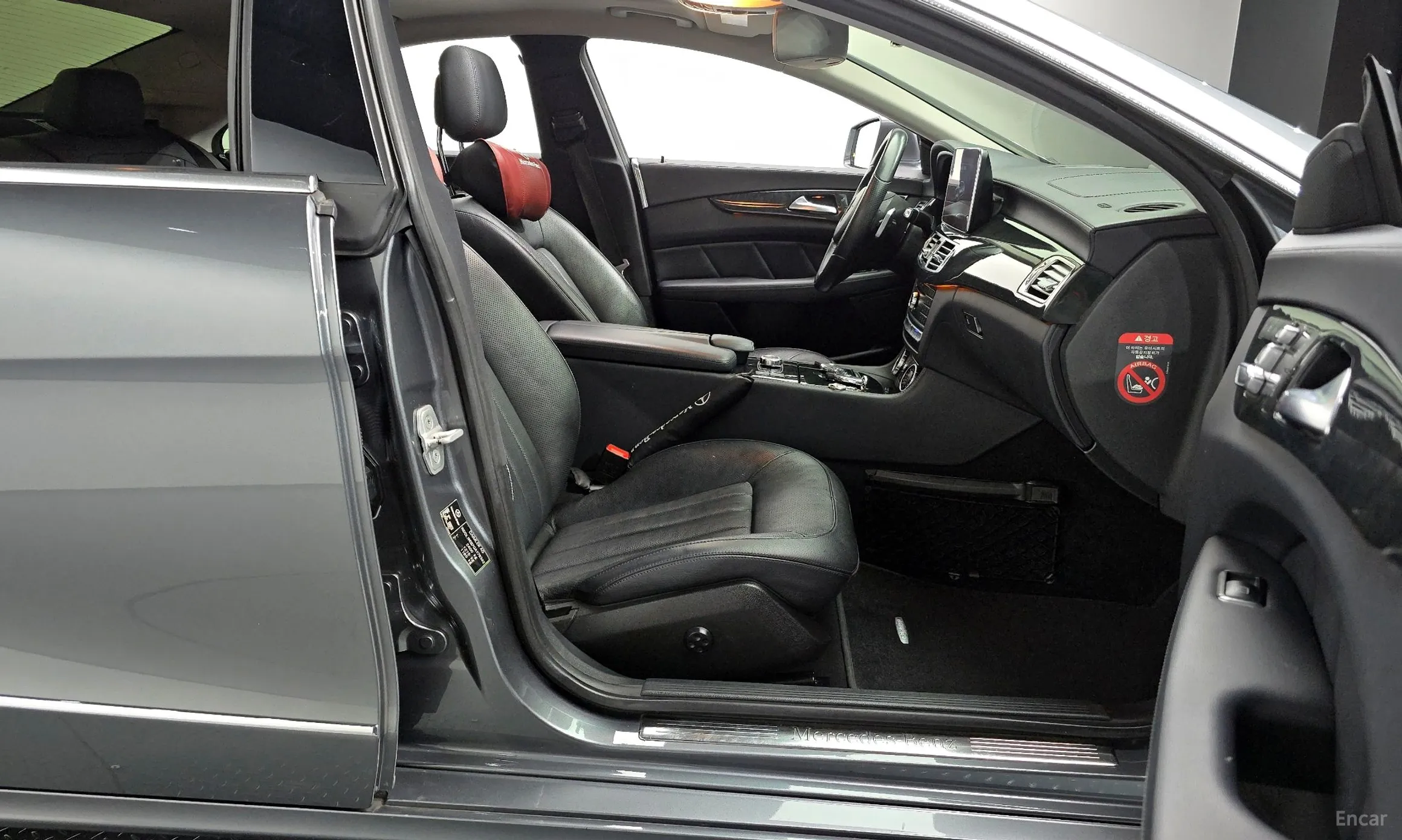 Mercedes Benz CLS-Class W218 превью 11