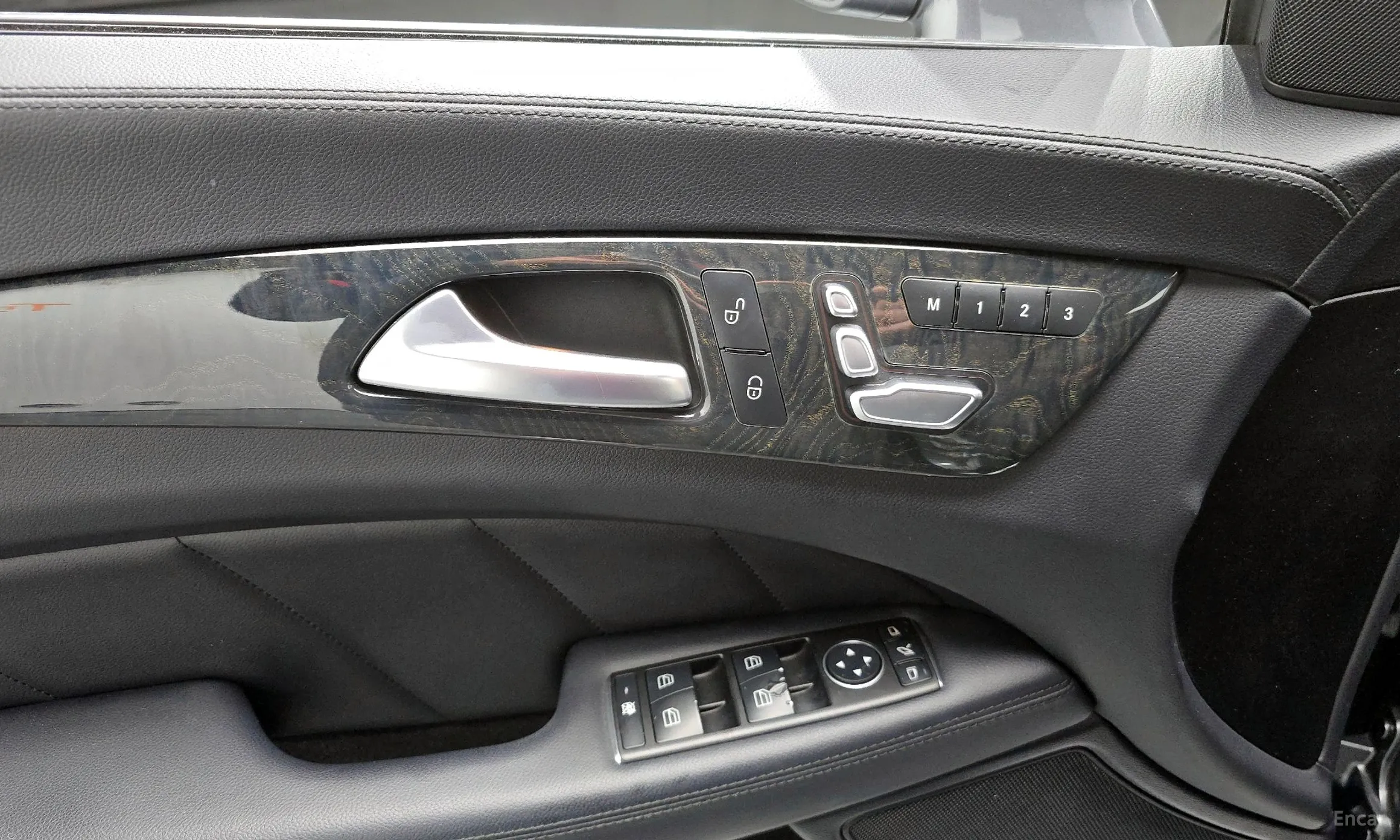 Mercedes Benz CLS-Class W218 превью 16