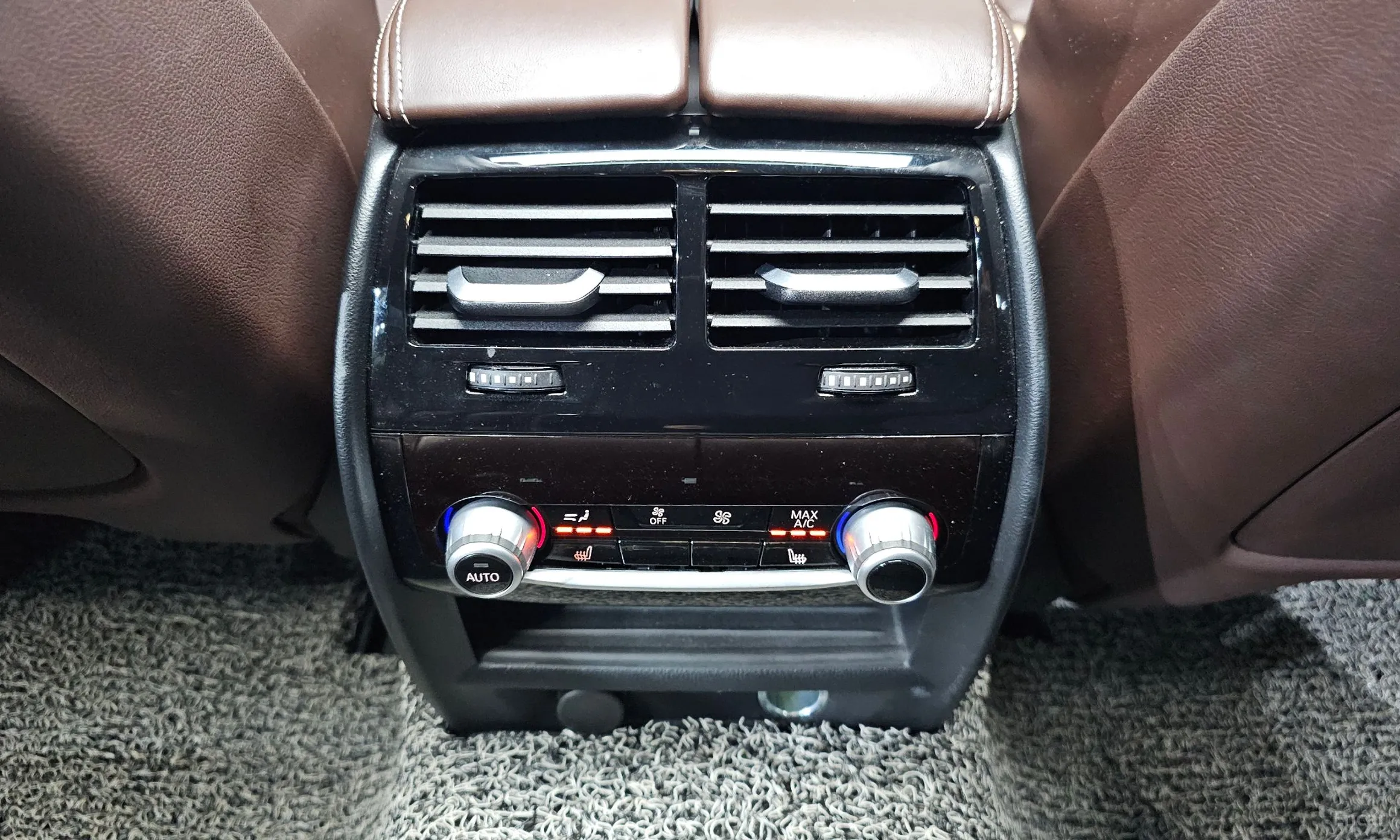 BMW 5 Series (G30) превью 18