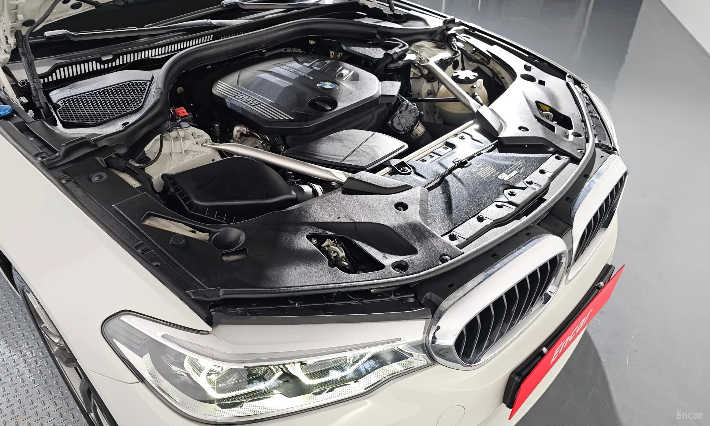 BMW 5 Series (G30) превью 6
