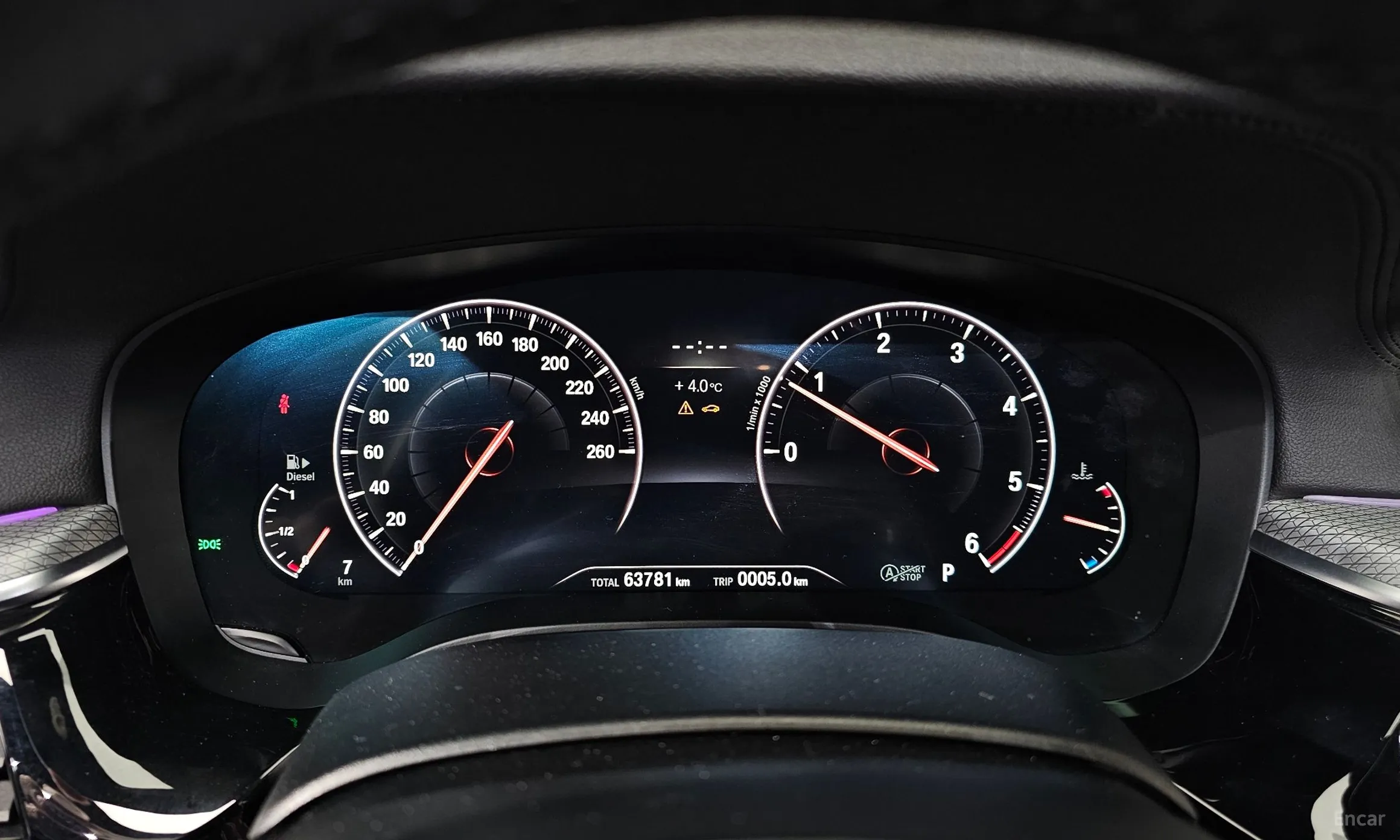 BMW 5 Series (G30) превью 8