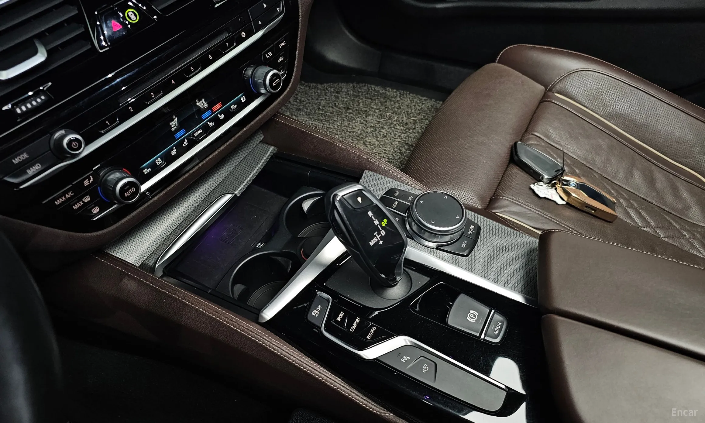 BMW 5 Series (G30) превью 9