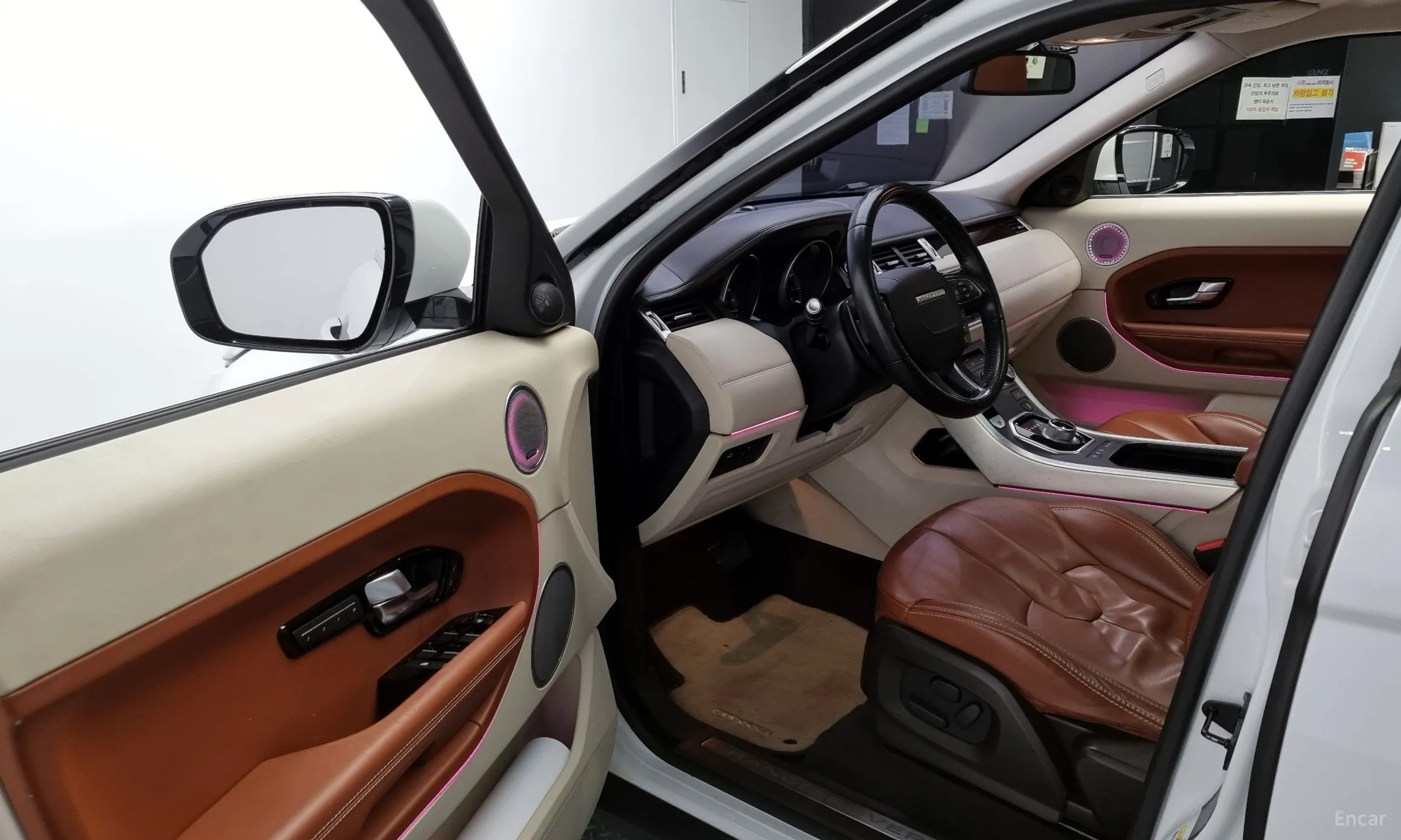 Land Rover Range Rover Evoque превью 10