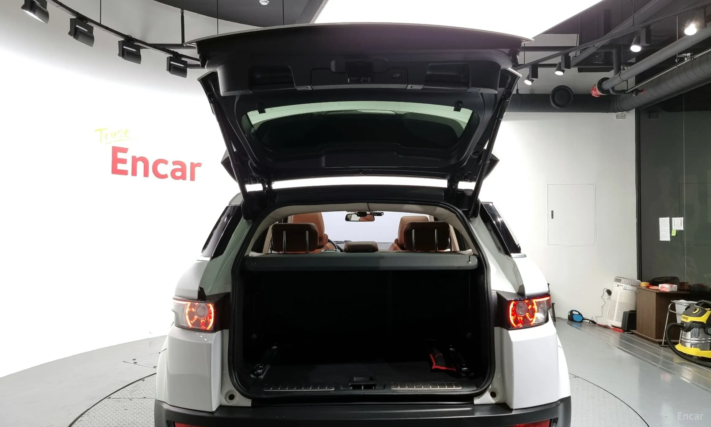 Land Rover Range Rover Evoque превью 20