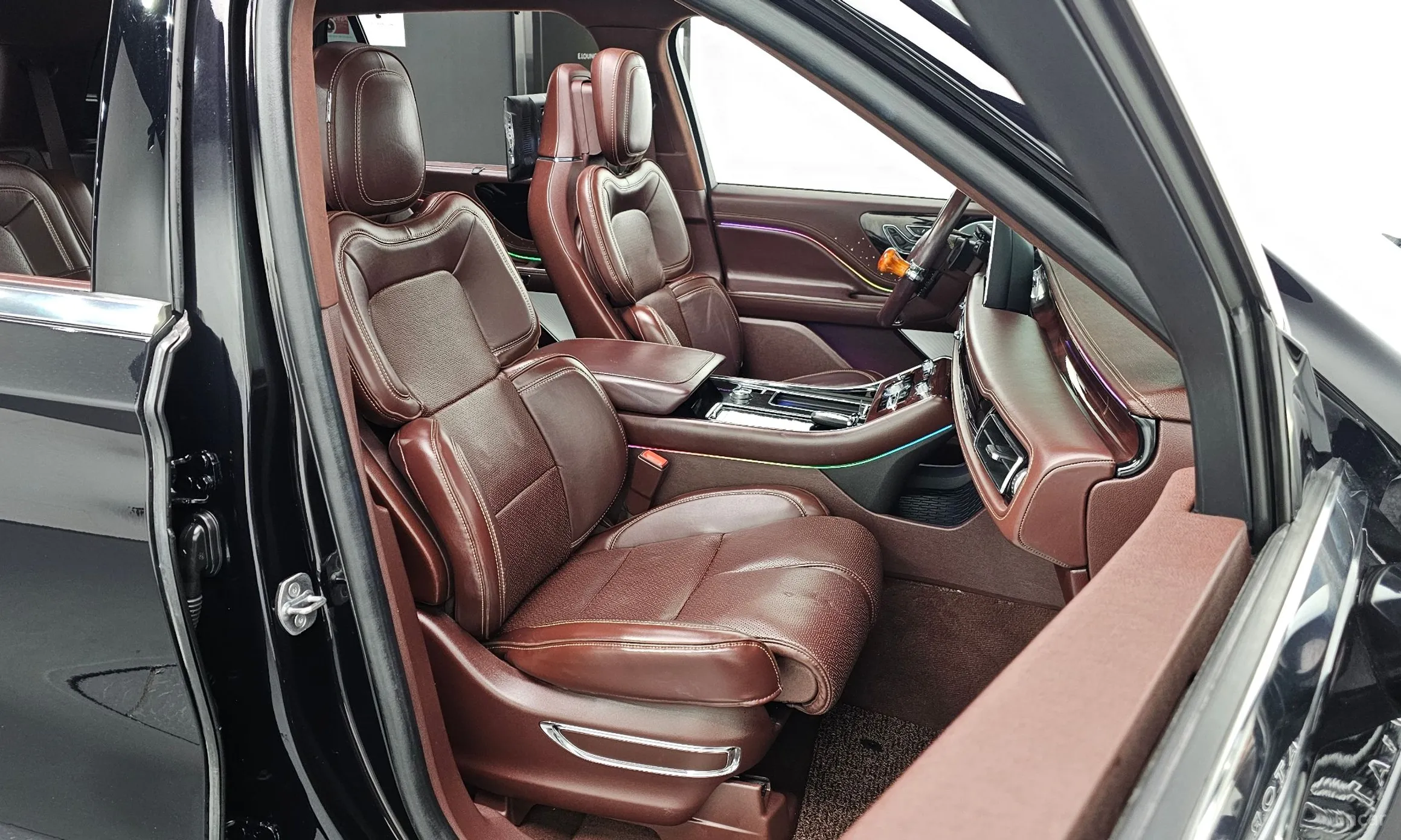 Lincoln Aviator 2nd Generation превью 10