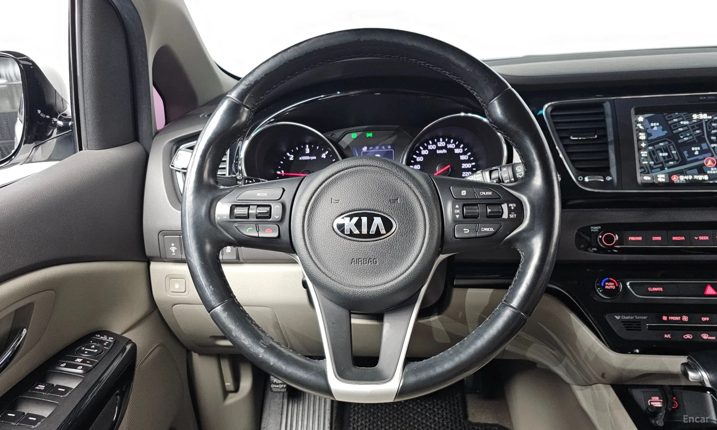 Kia Carnival превью 13