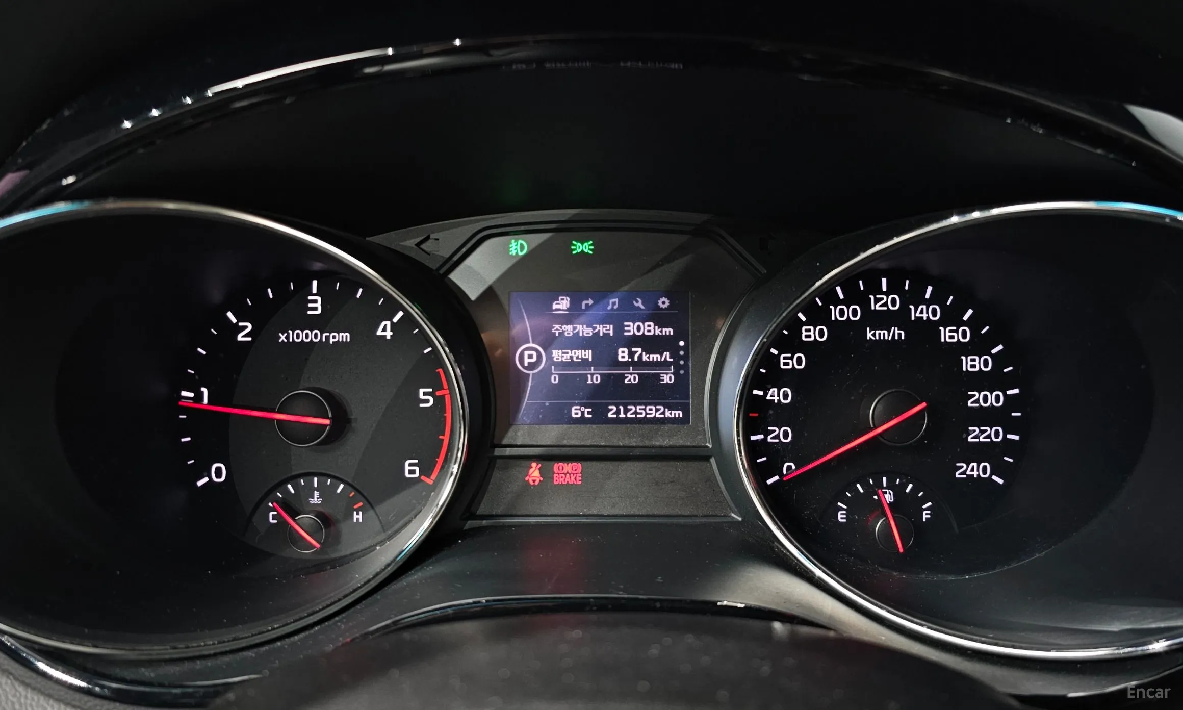 Kia Carnival превью 8