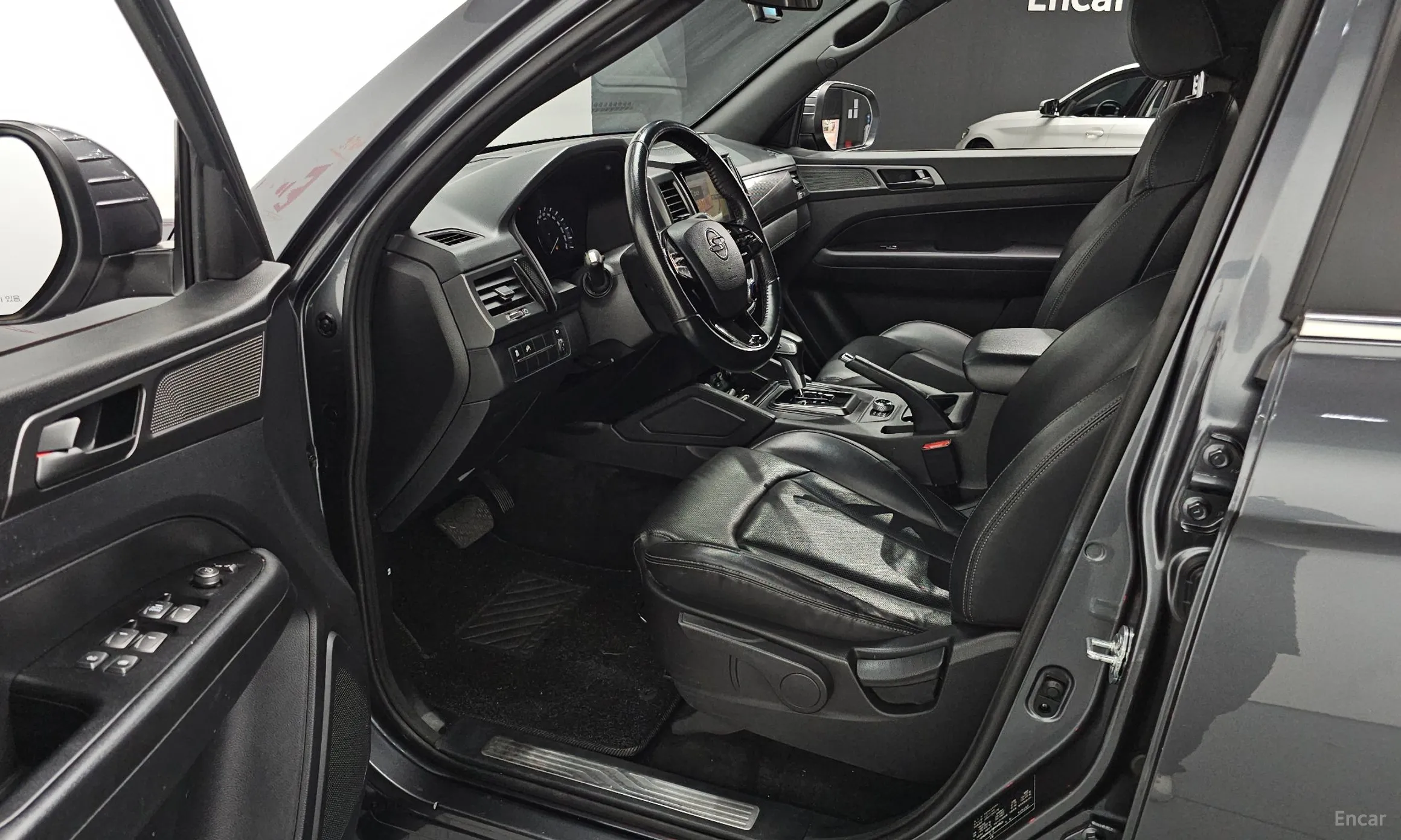 KG Mobility (SsangYong) Rexton Sports превью 11