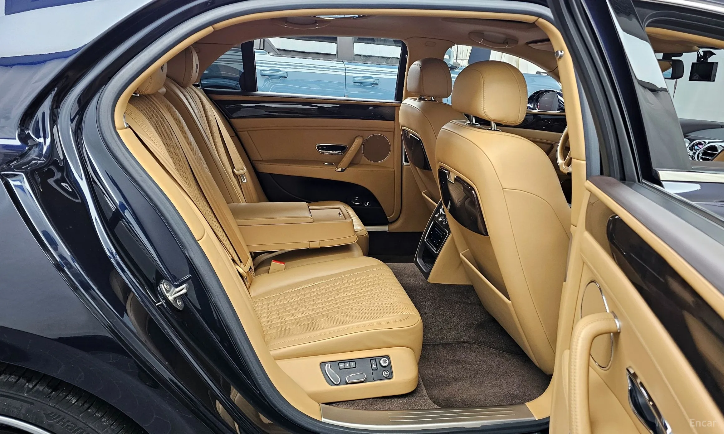 Bentley Flying Spur 2nd Generation превью 12