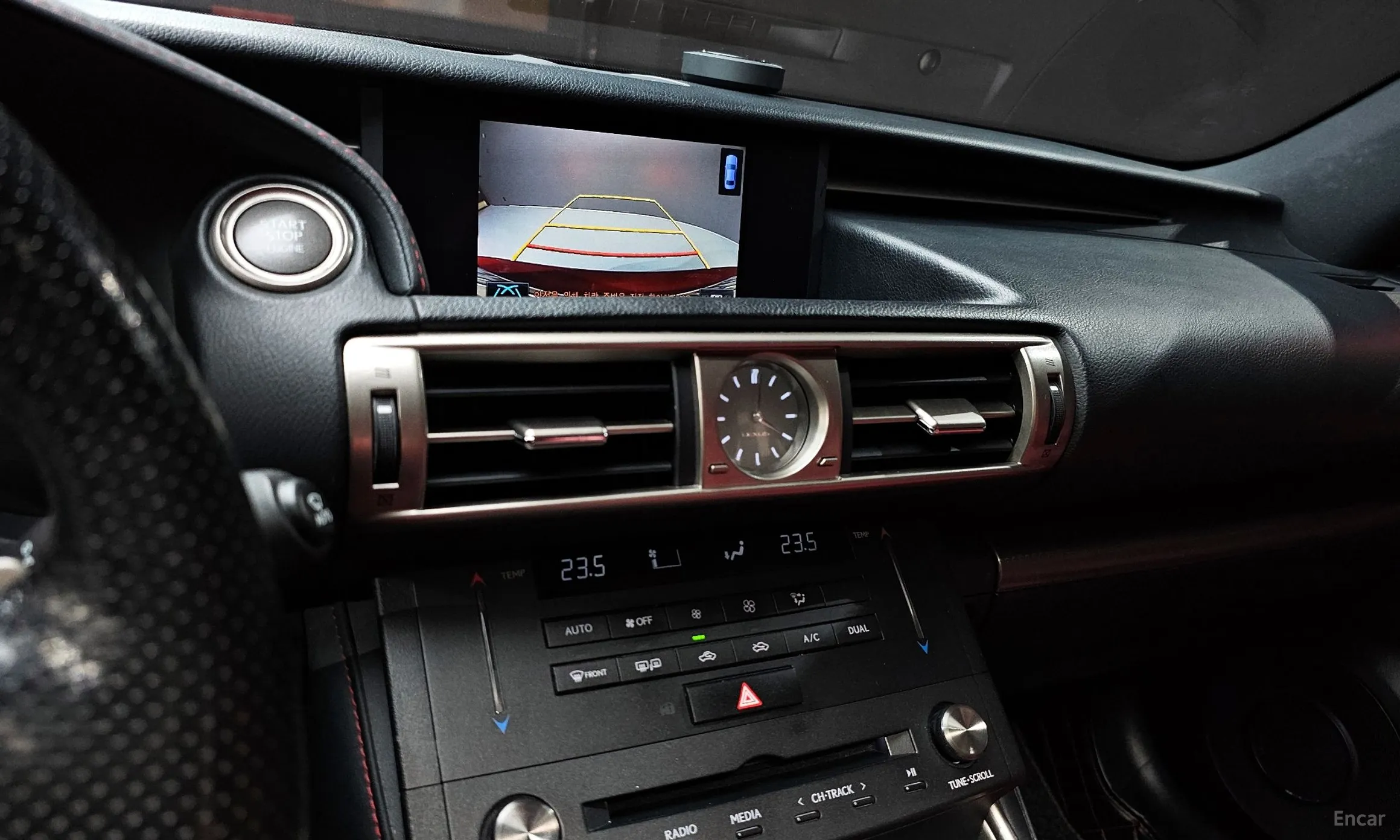 Lexus New IS200t превью 15
