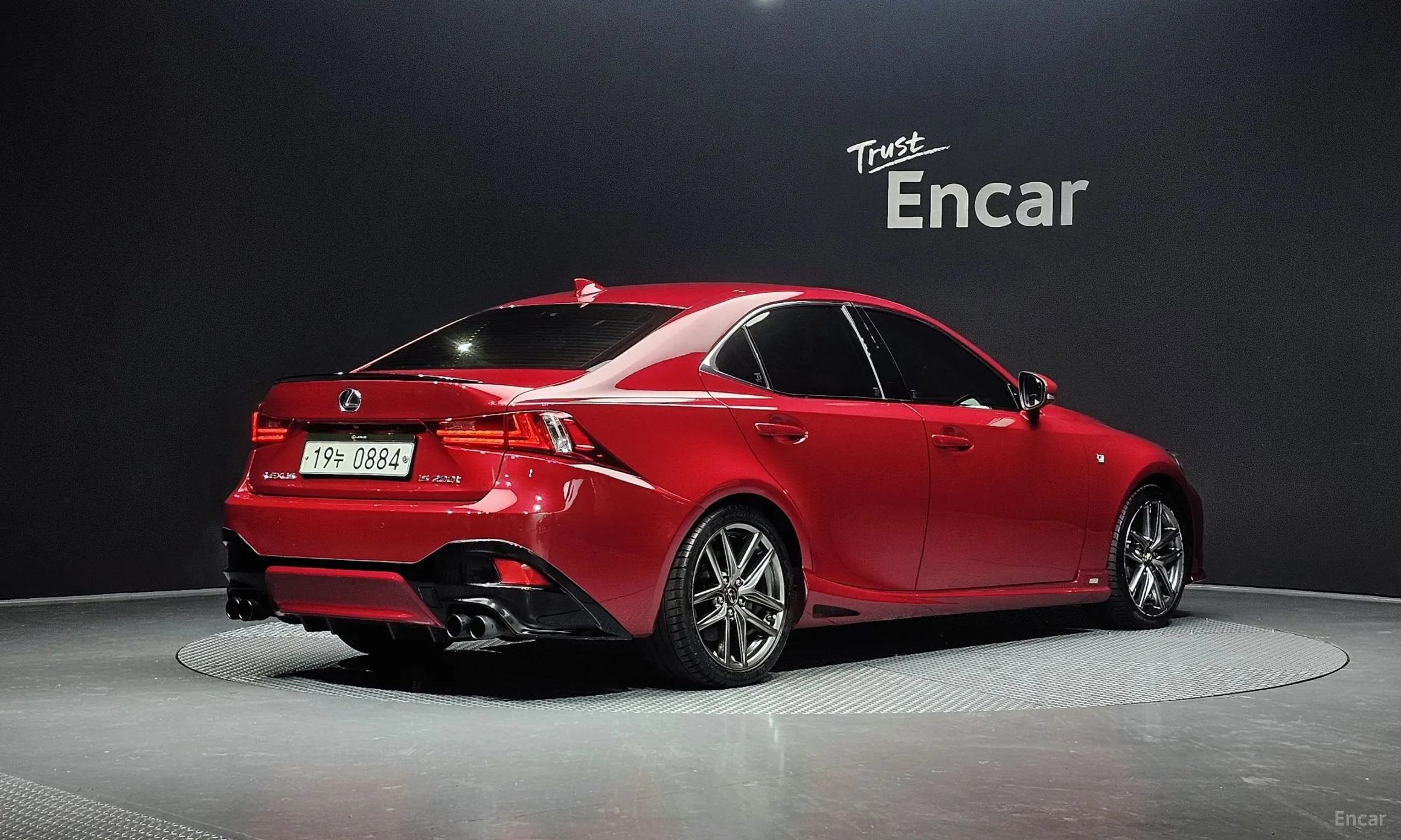 Lexus New IS200t превью 2