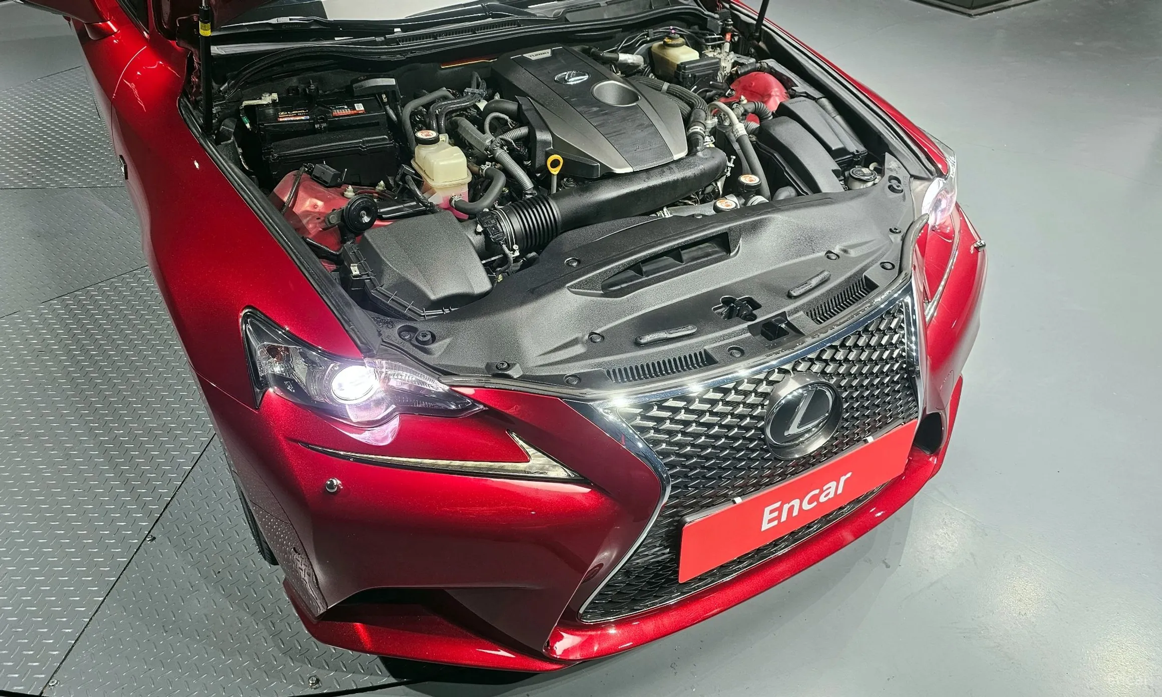 Lexus New IS200t превью 6