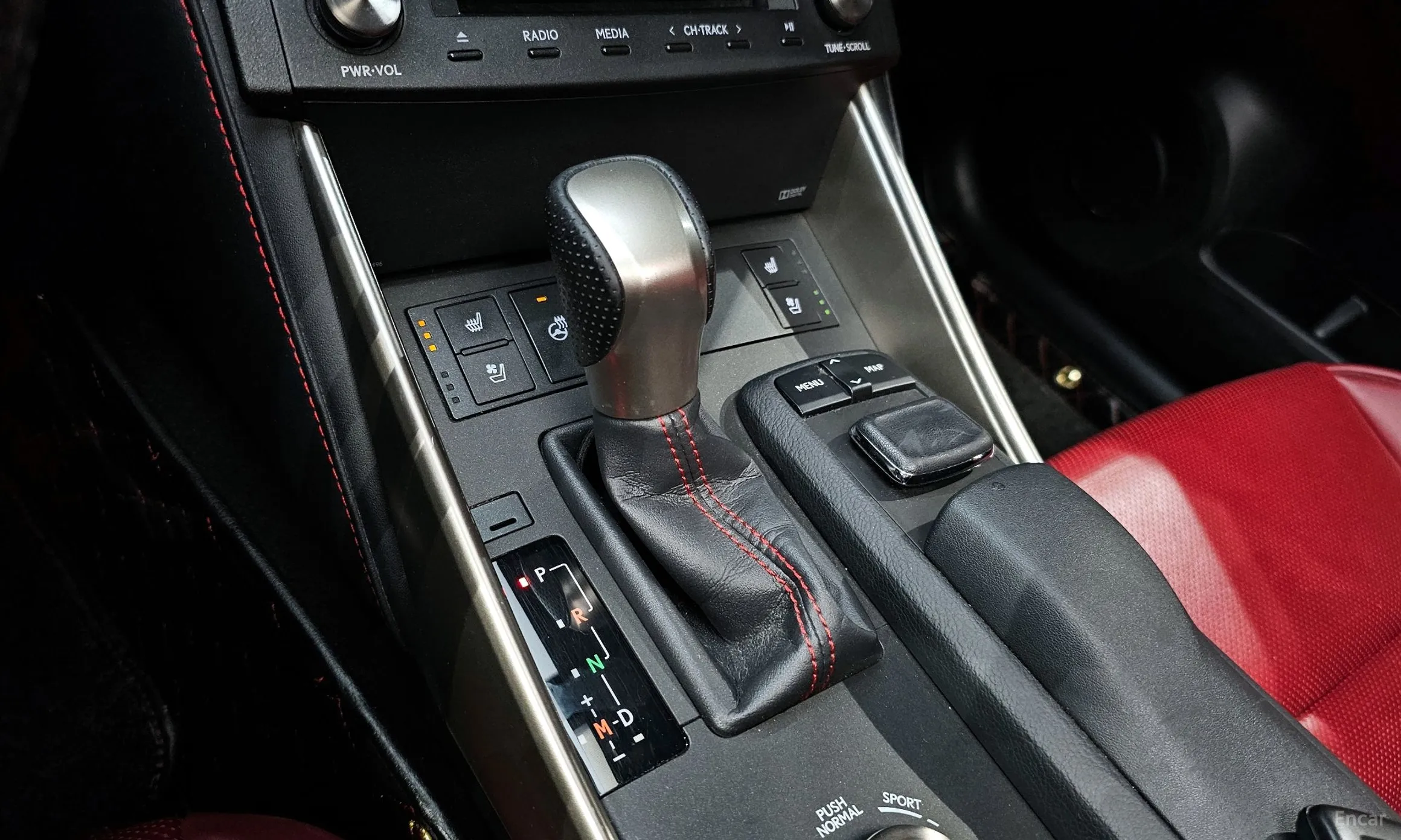 Lexus New IS200t превью 9