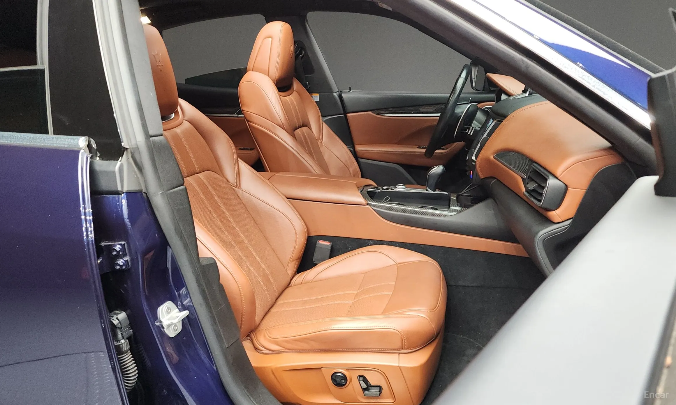 Maserati Levante превью 11