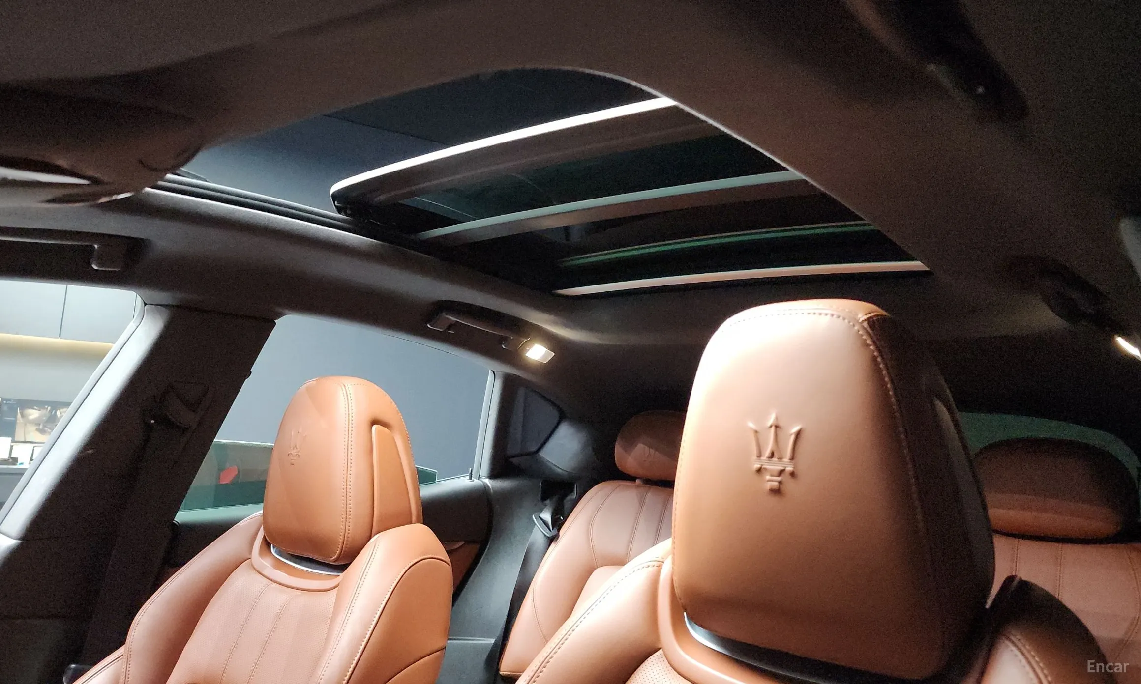 Maserati Levante превью 17