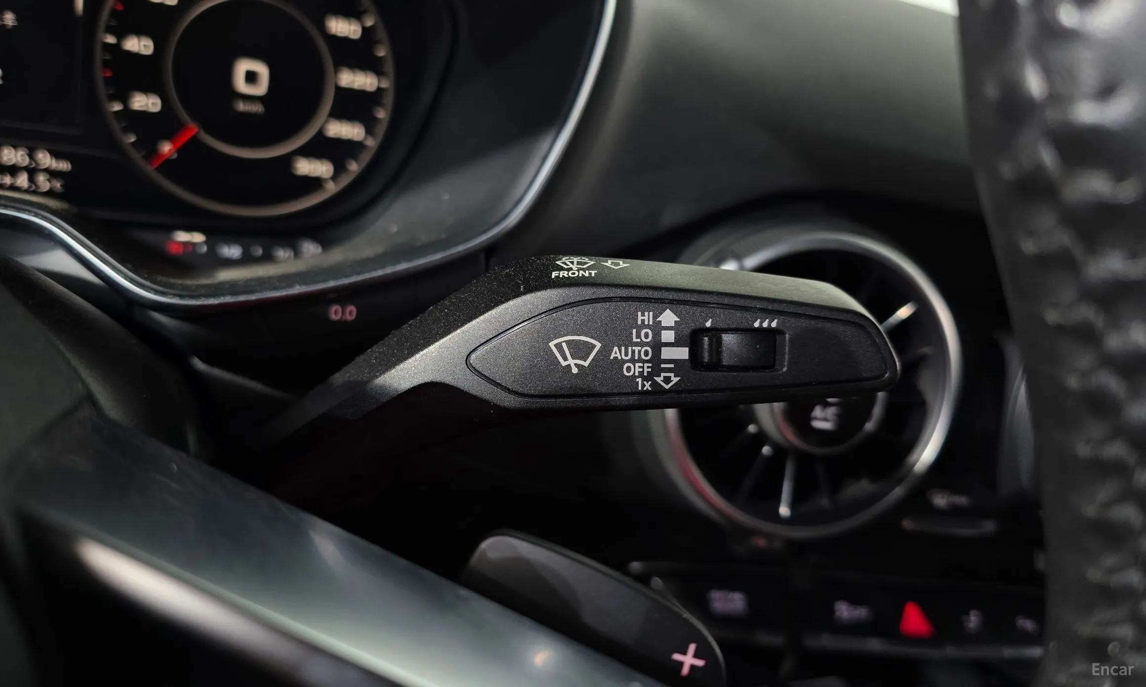 Audi TT (8S) превью 18