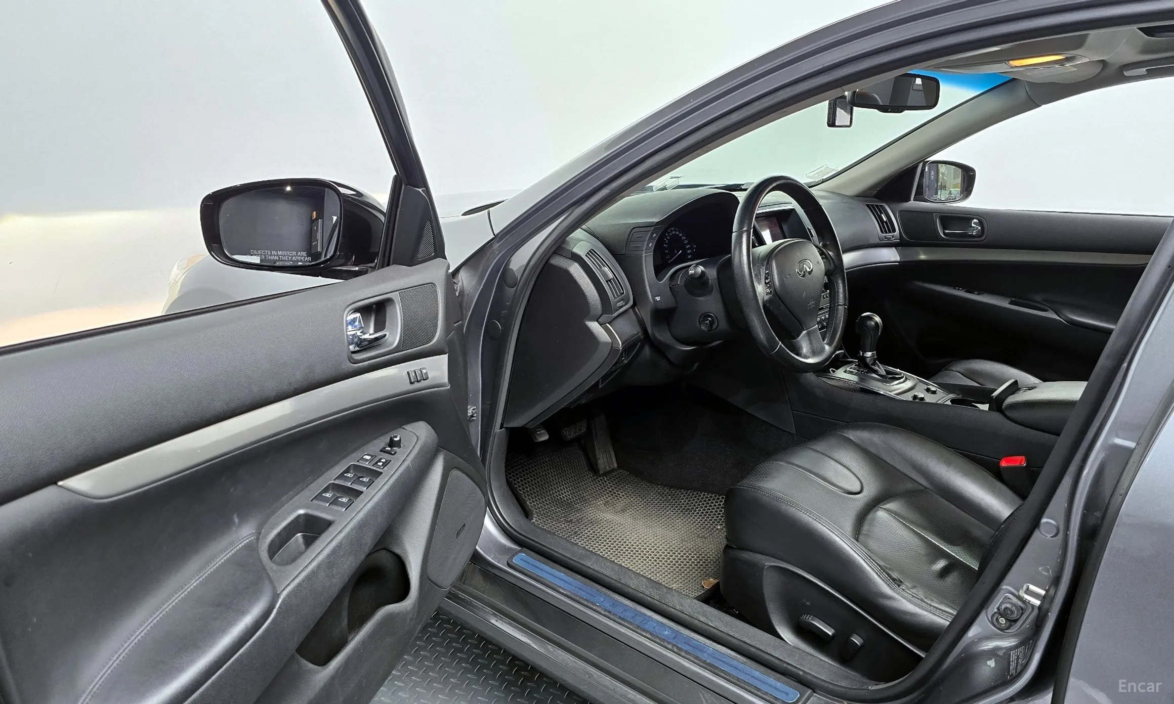 Infiniti G37 превью 11