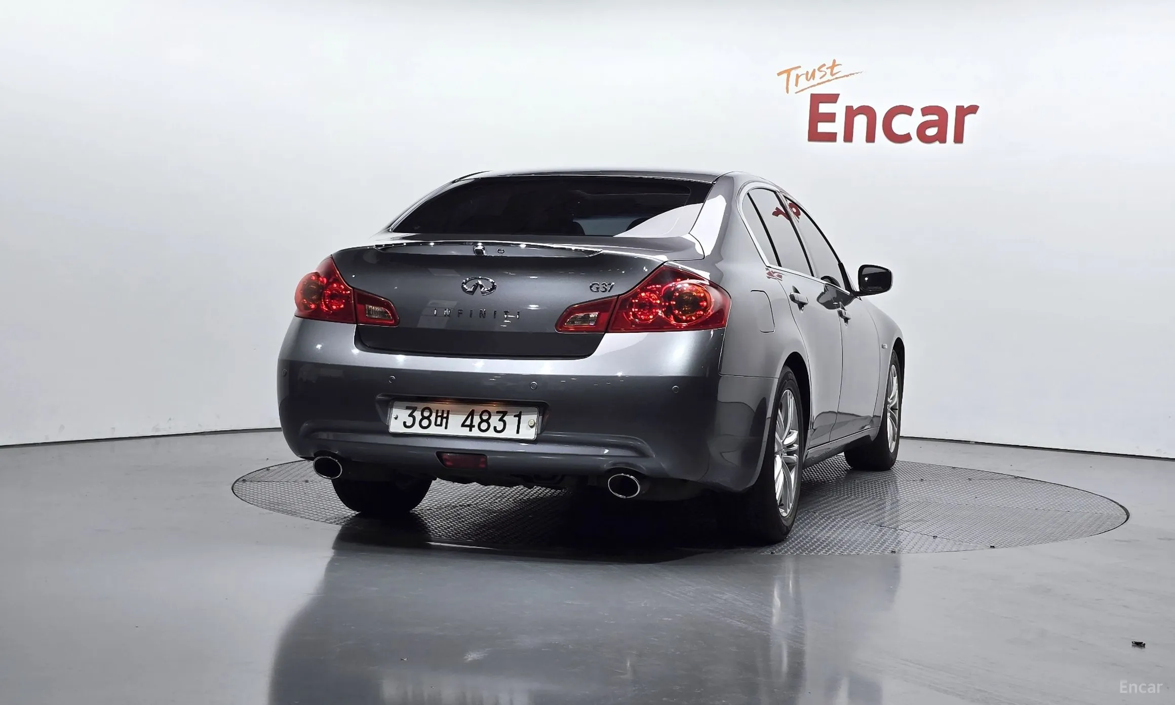 Infiniti G37 превью 4