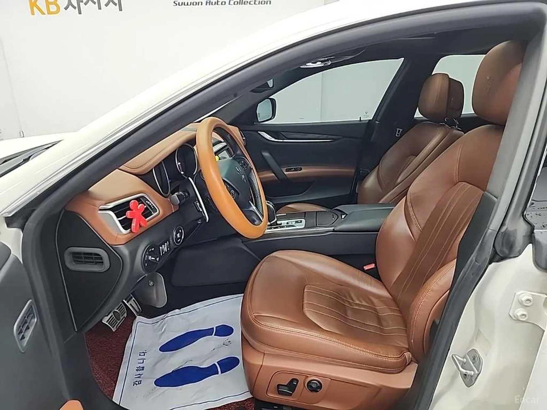 Maserati Ghibli превью 11