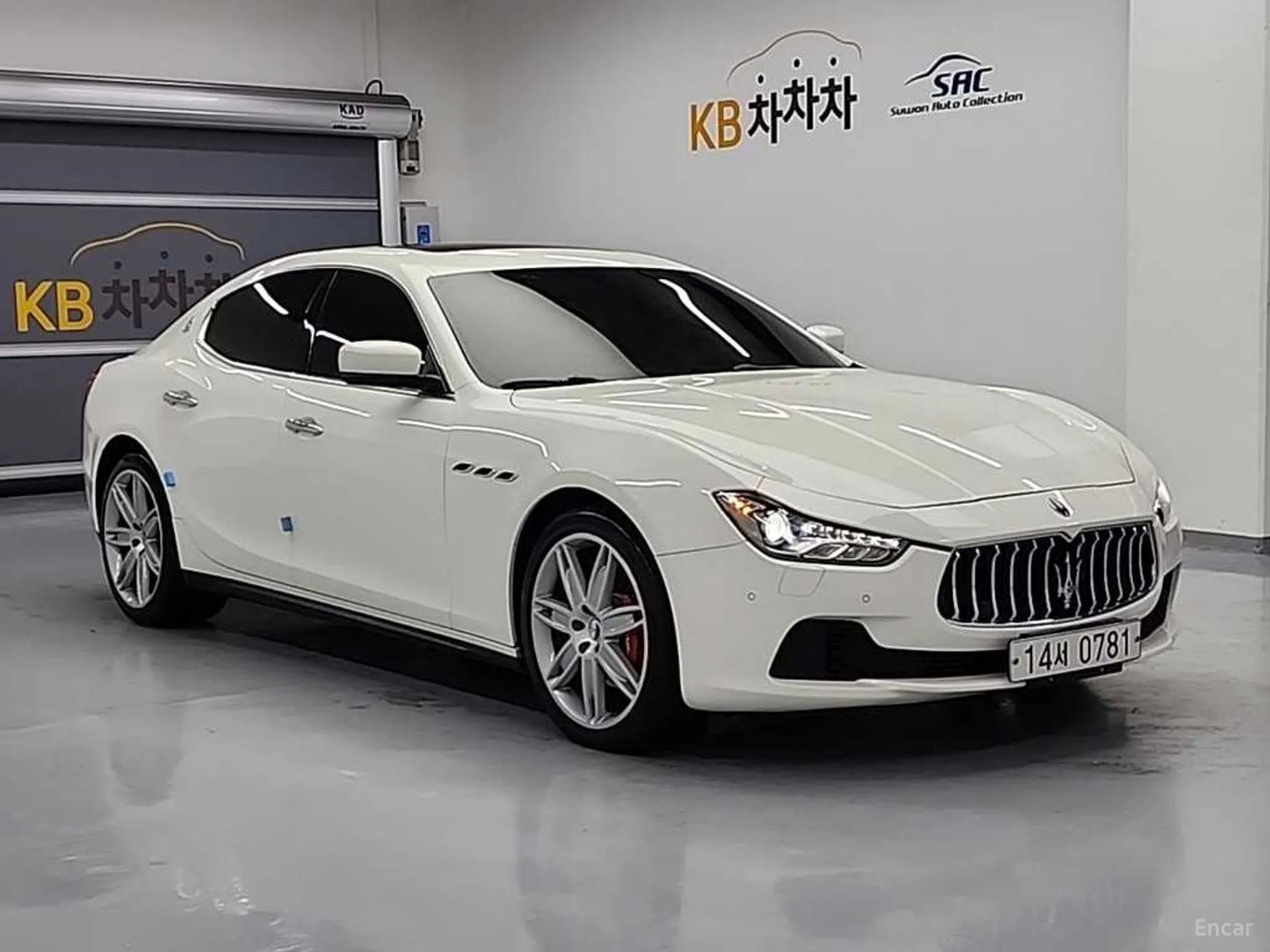 Maserati Ghibli превью 4