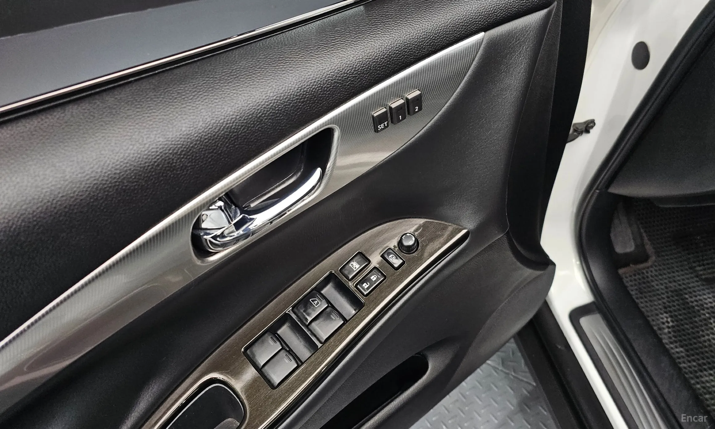 Infiniti EX35 превью 17