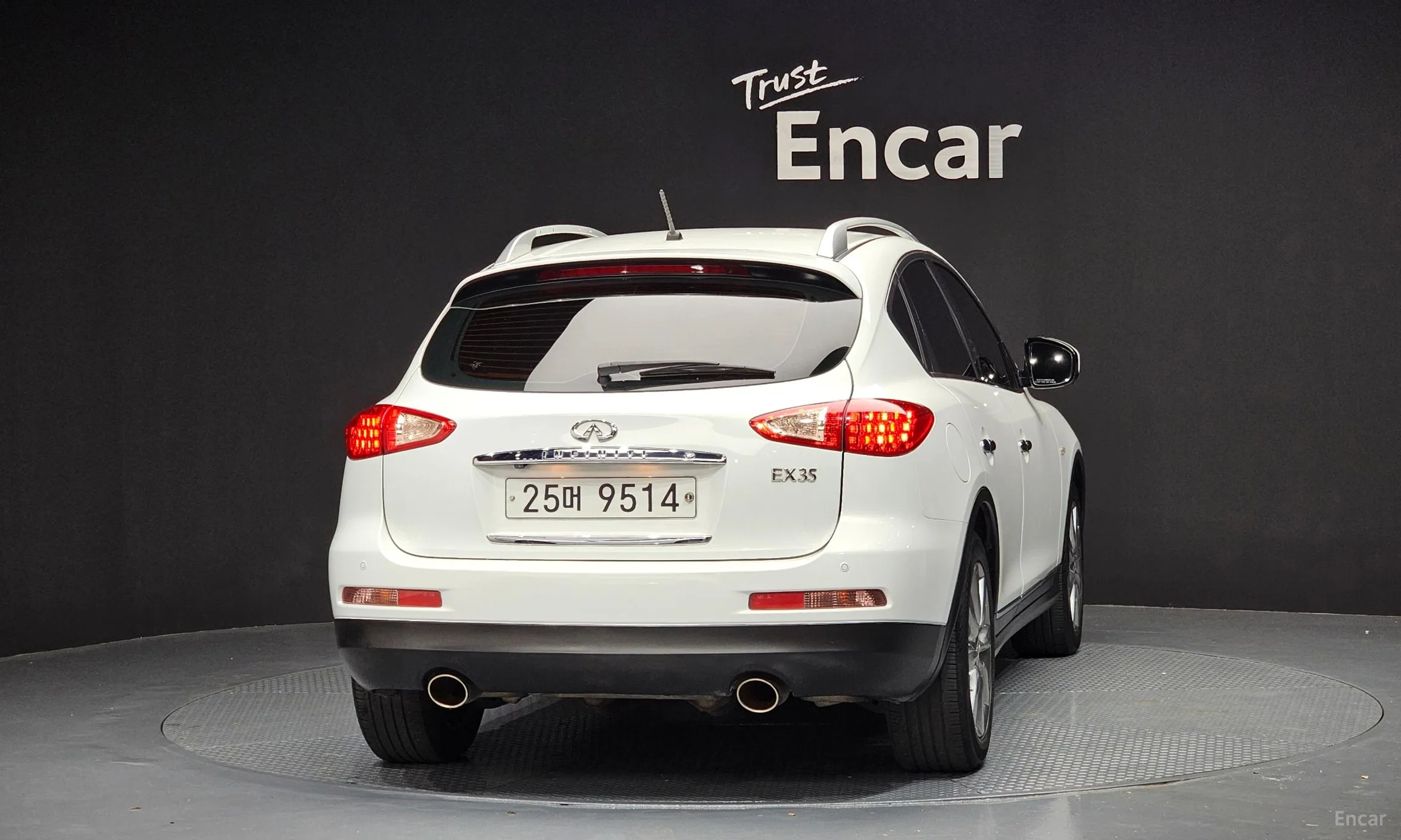 Infiniti EX35 превью 4