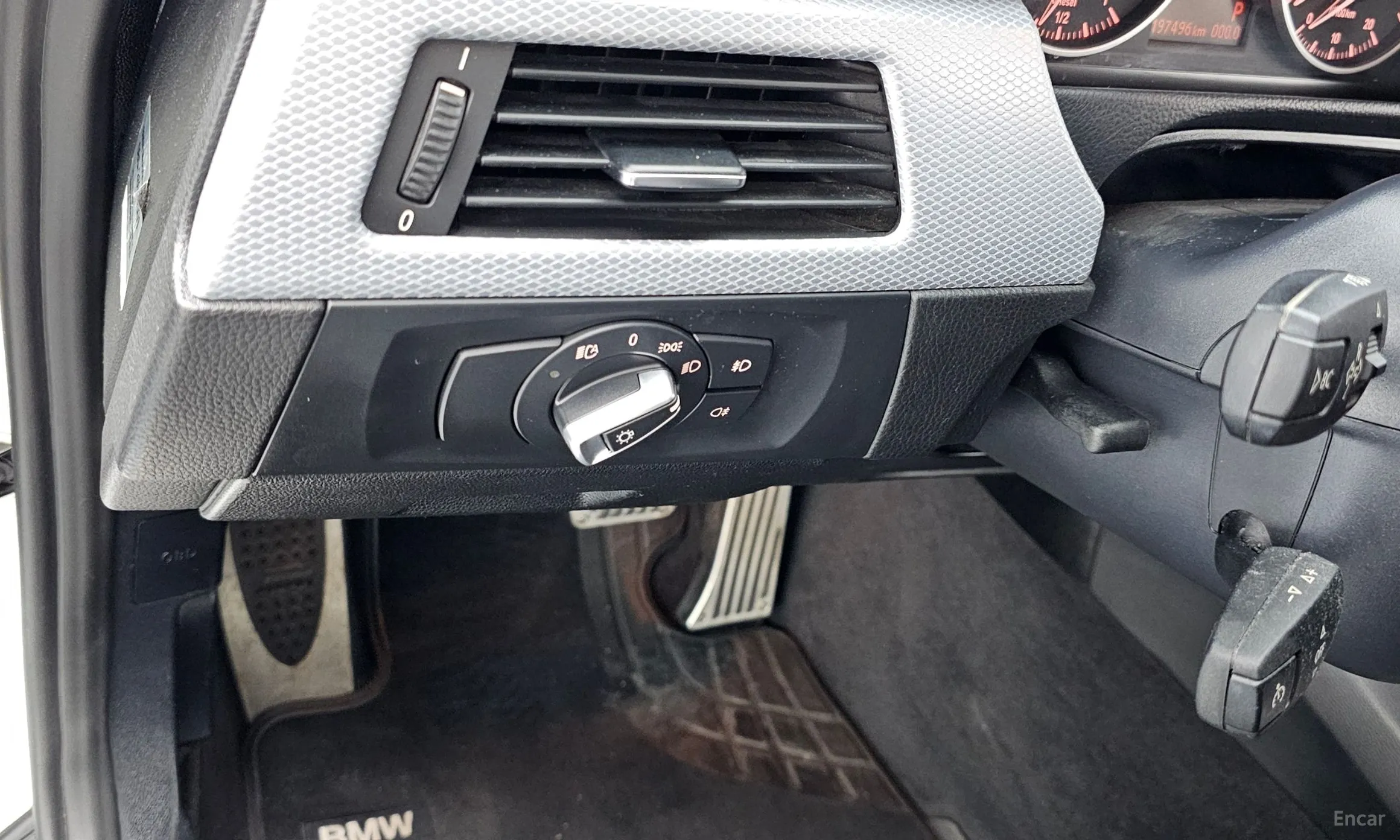 BMW 3 Series (E90) превью 15