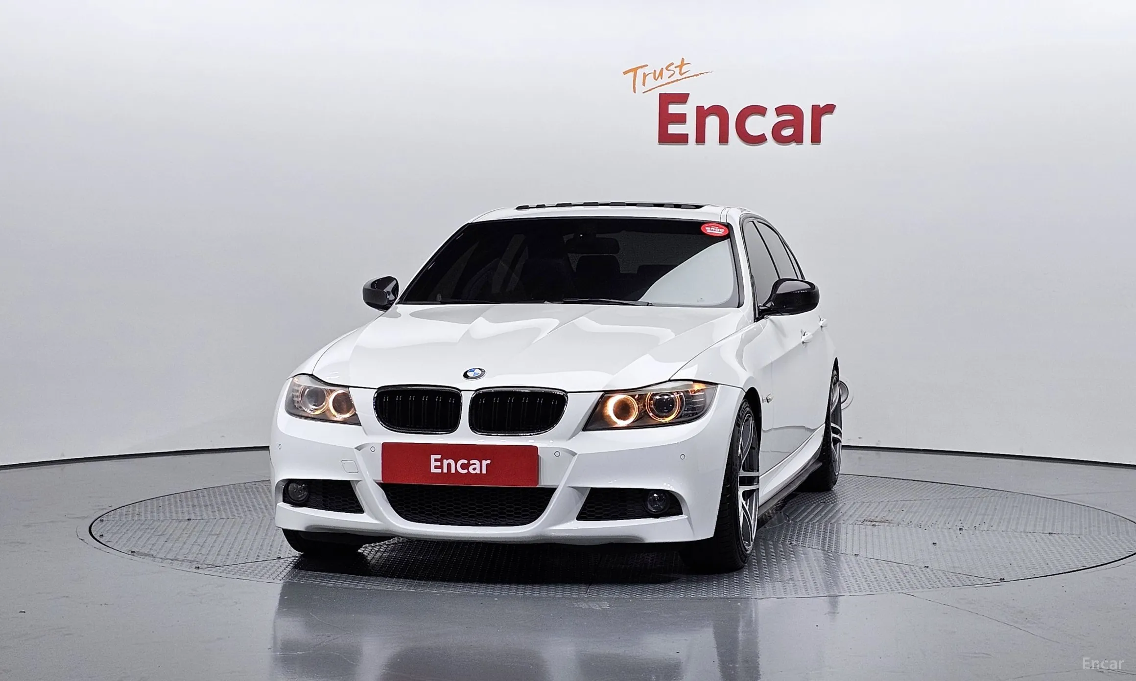 BMW 3 Series (E90) превью 3