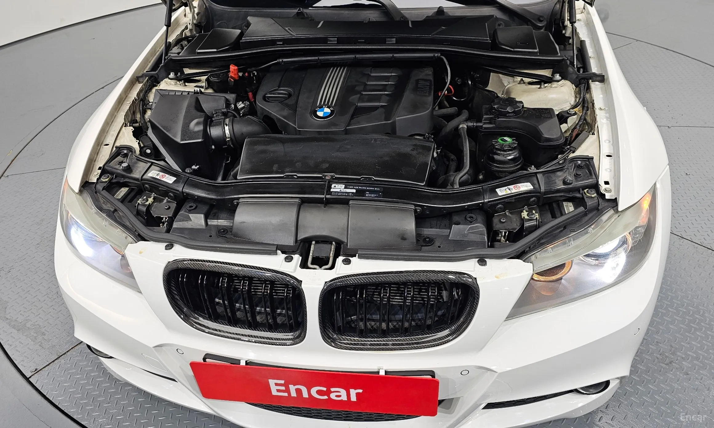 BMW 3 Series (E90) превью 6