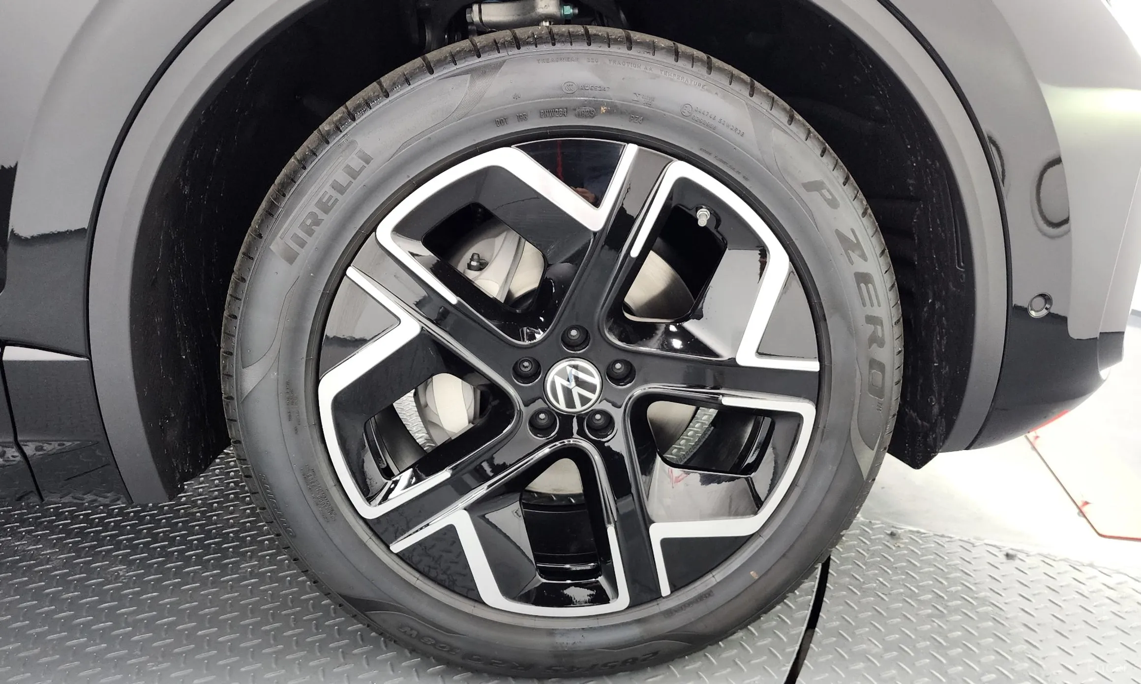 Volkswagen Touareg 3rd Generation превью 5