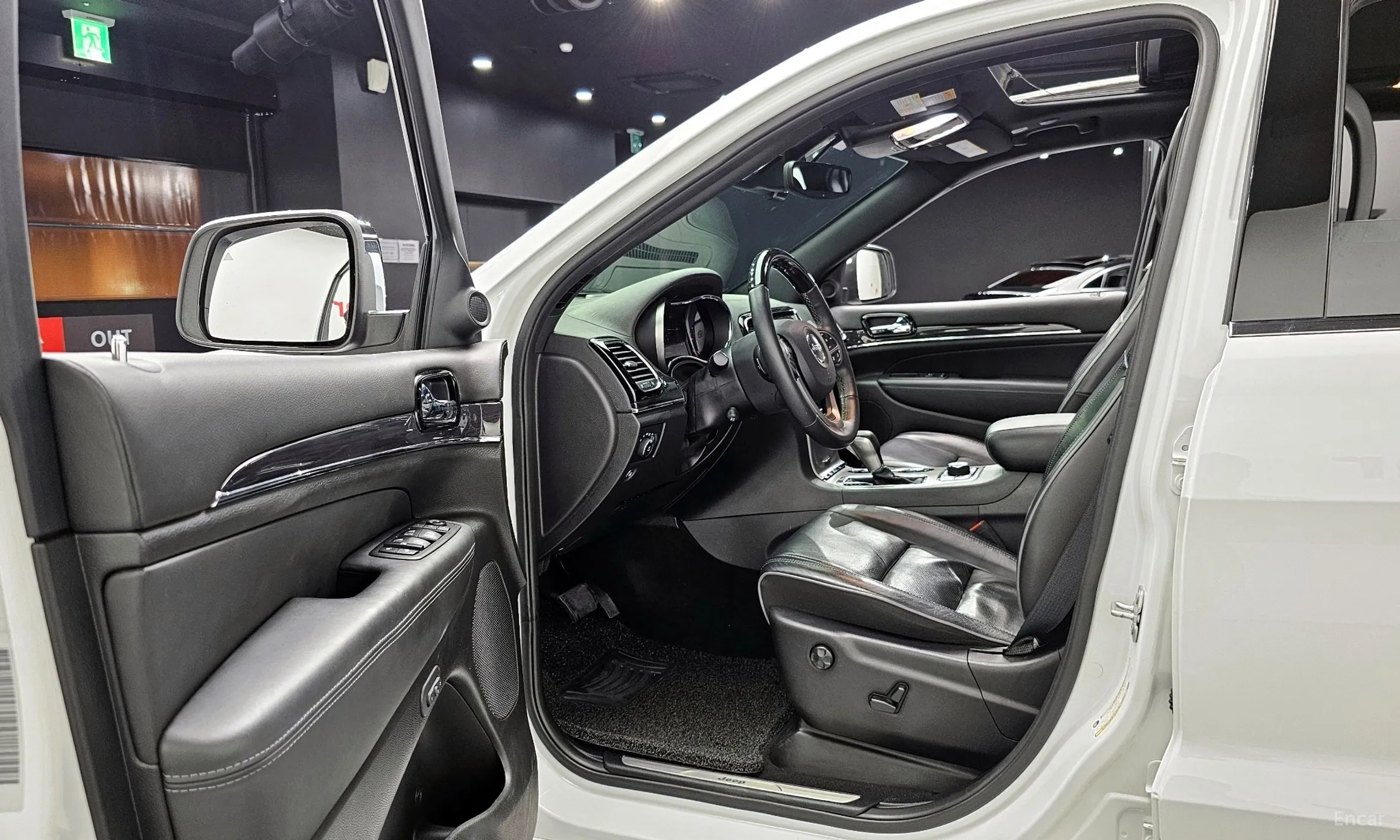 Jeep Grand Cherokee превью 10