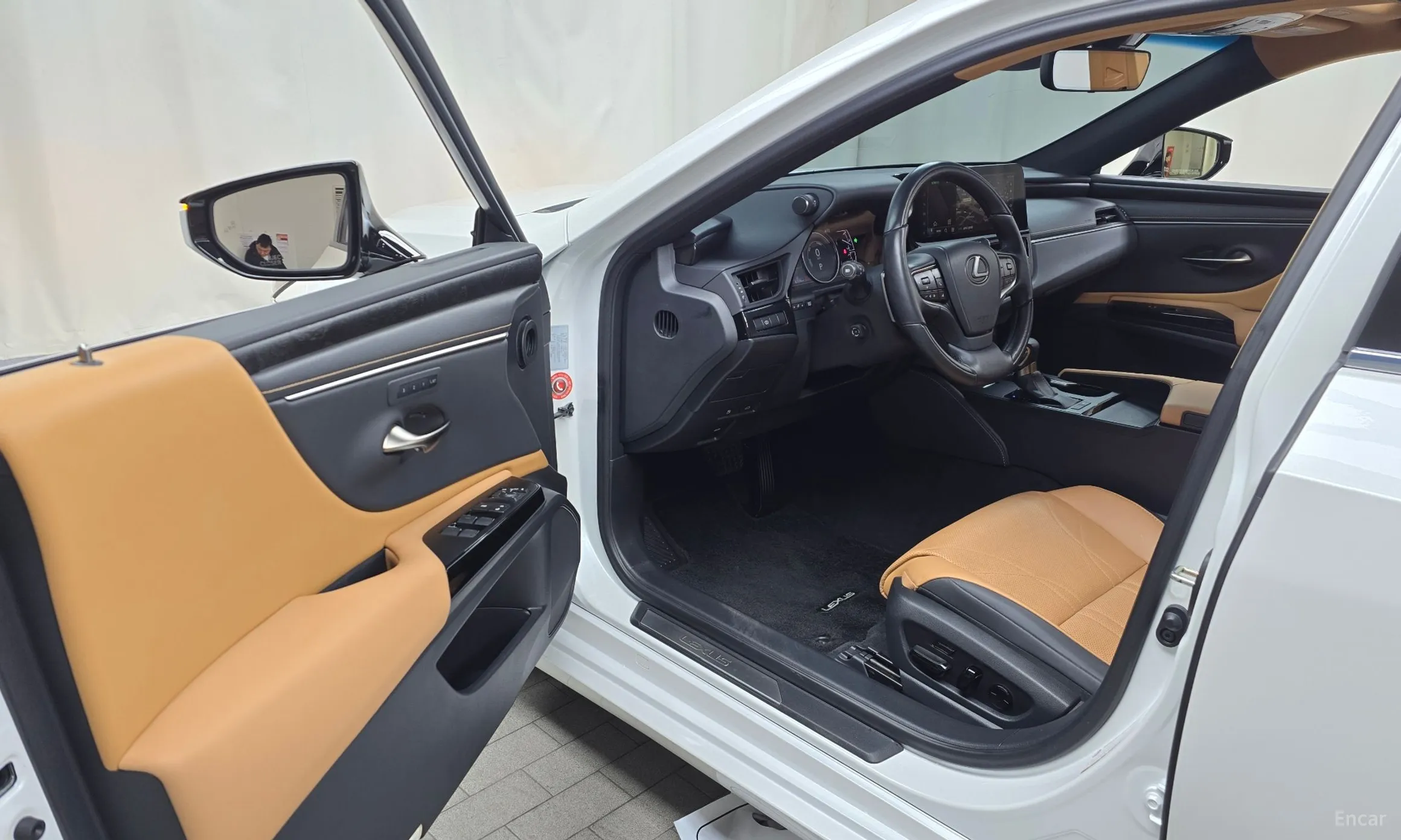 Lexus ES300h 7th Generation превью 10