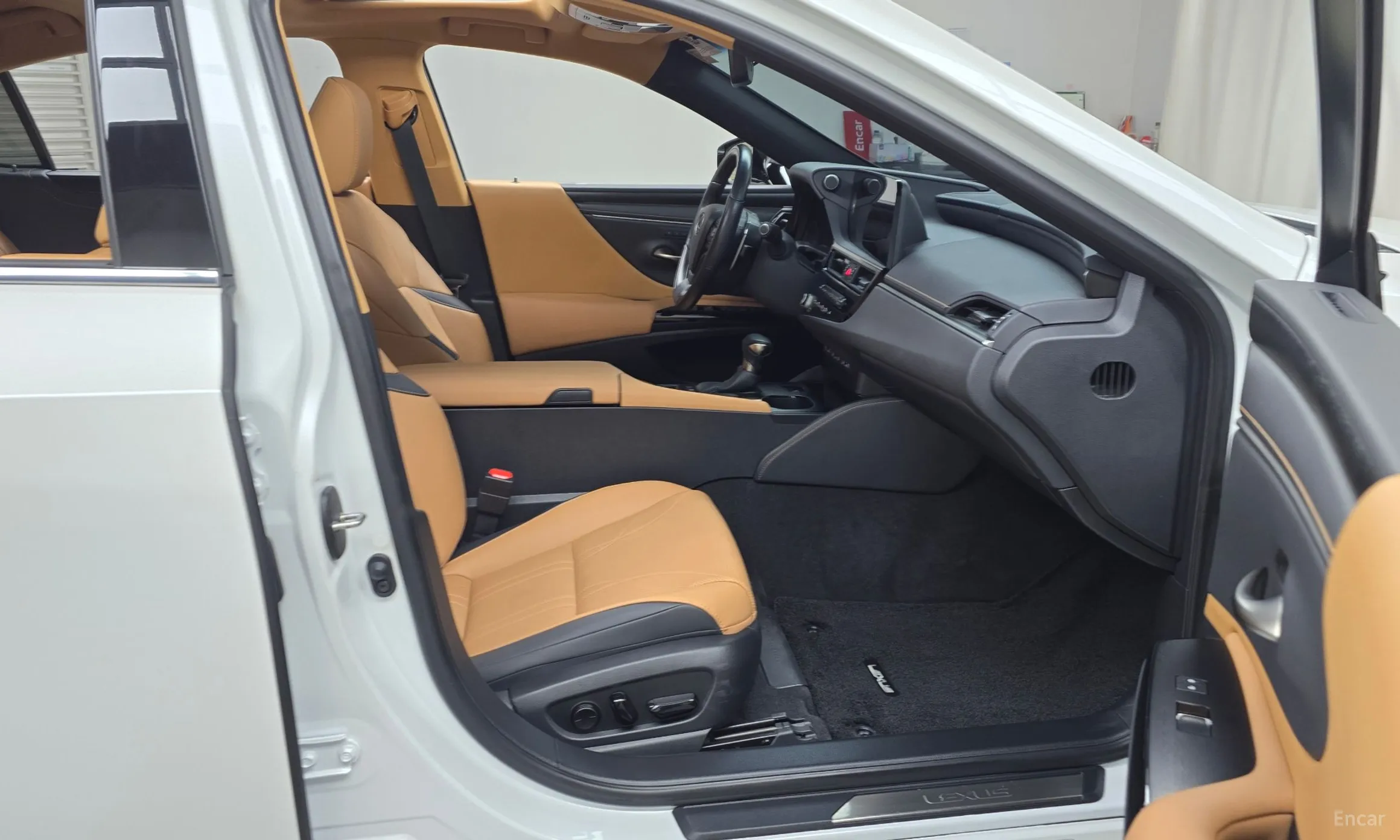 Lexus ES300h 7th Generation превью 11