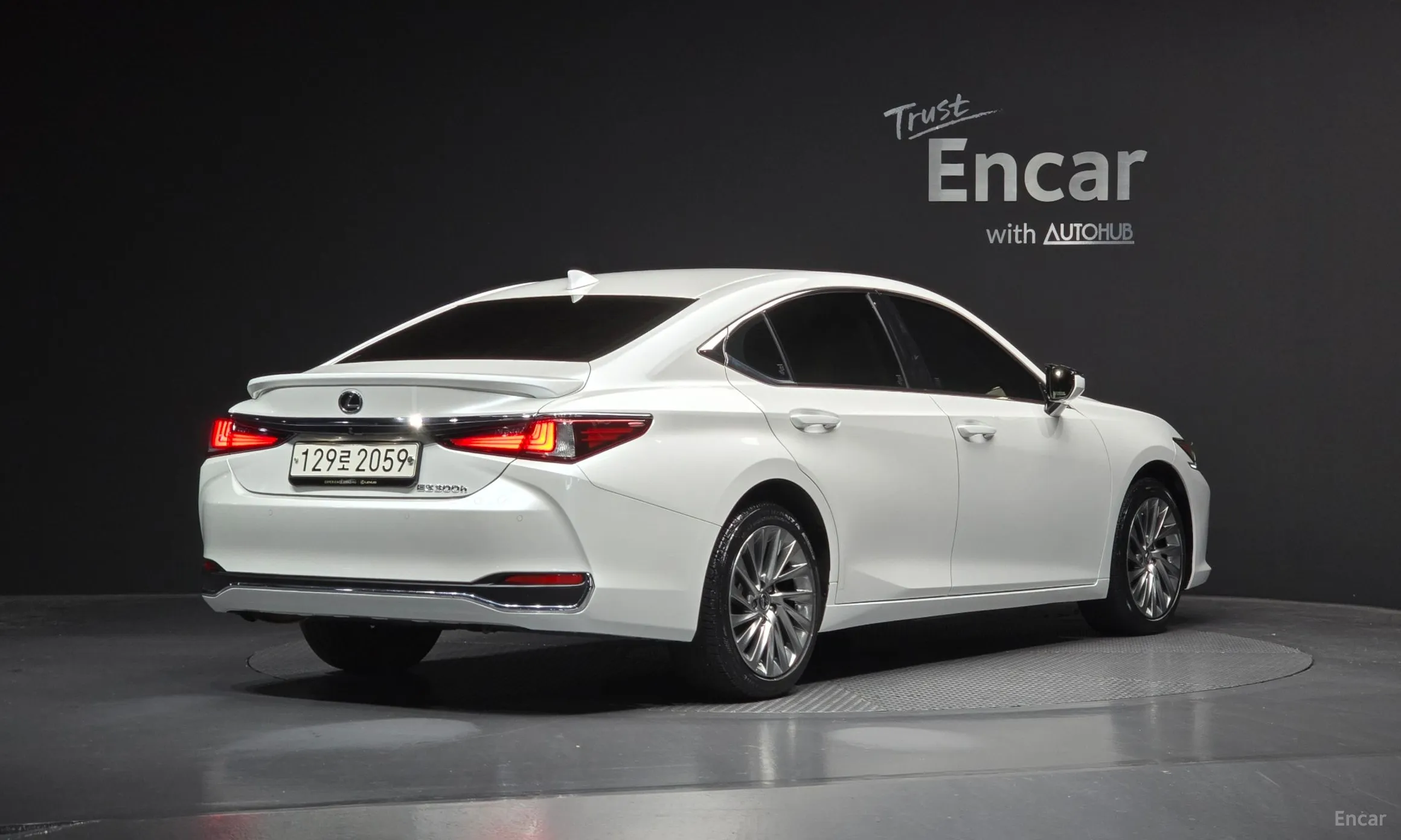 Lexus ES300h 7th Generation