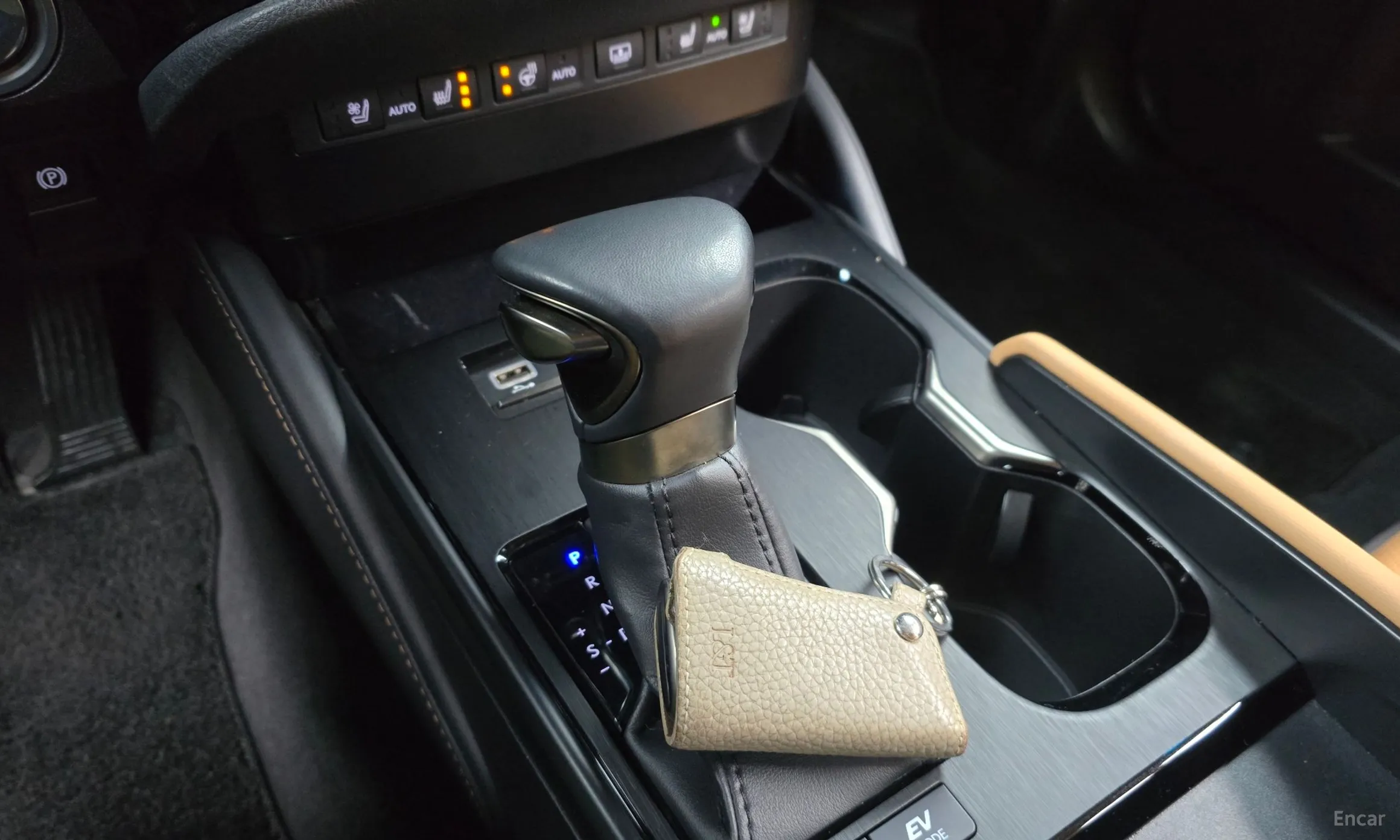 Lexus ES300h 7th Generation превью 9