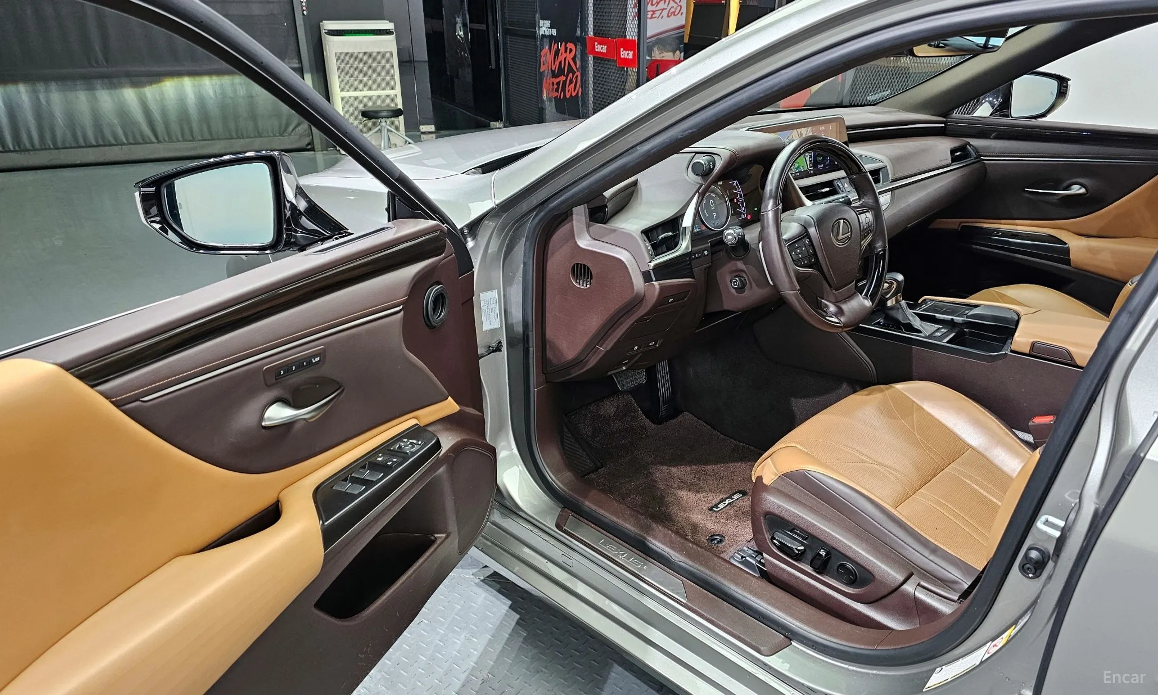 Lexus ES300h 7th Generation превью 10
