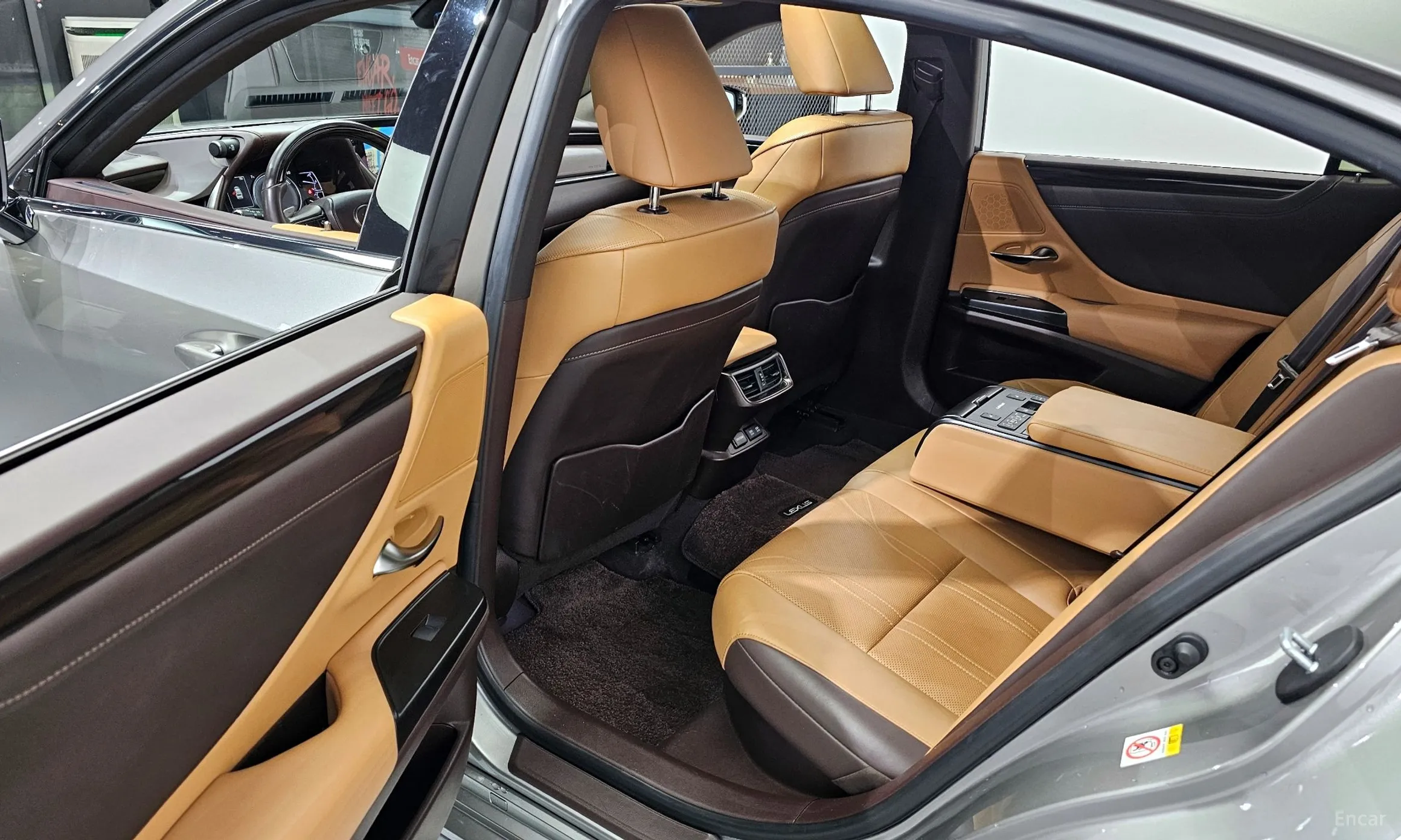 Lexus ES300h 7th Generation превью 11